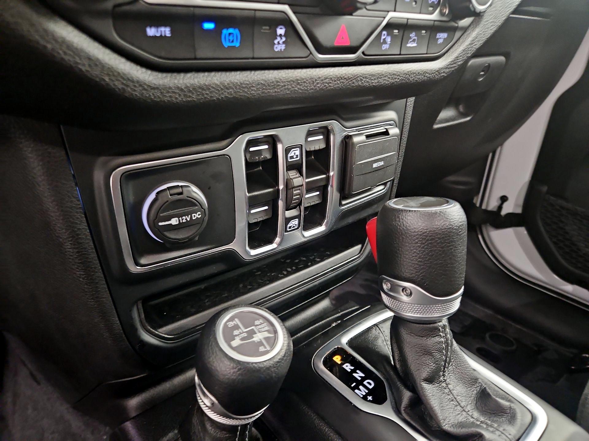 Thumbnail: 2024 Jeep Wrangler - 18