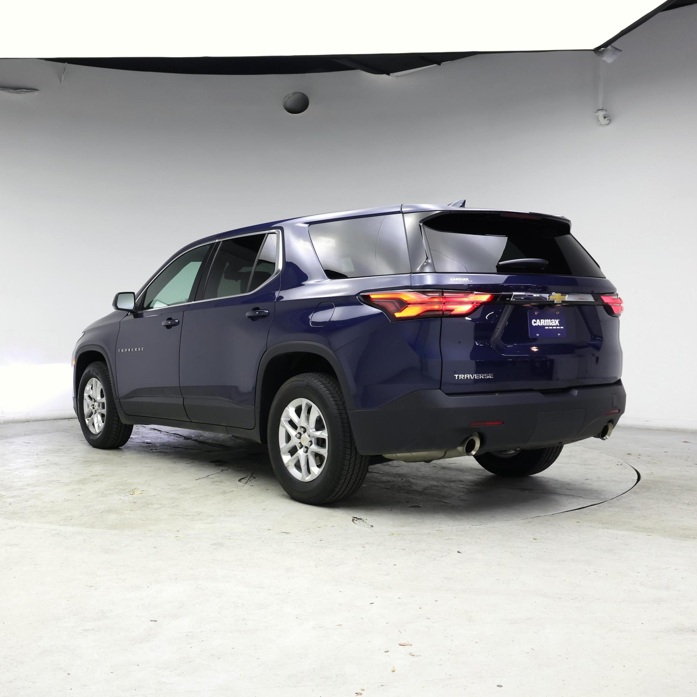 Thumbnail: 2022 Chevrolet Traverse - 2