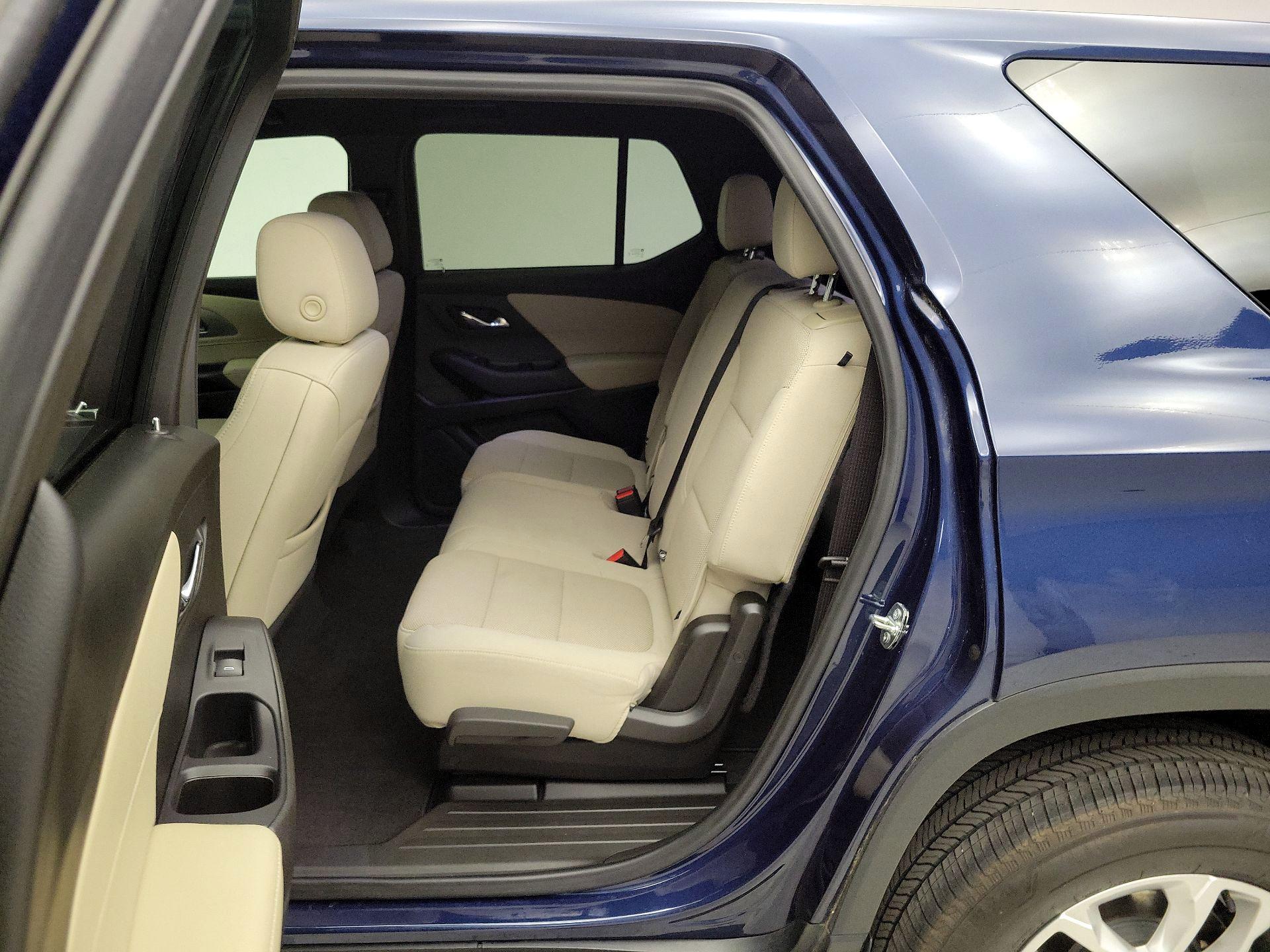 Thumbnail: 2022 Chevrolet Traverse - 19