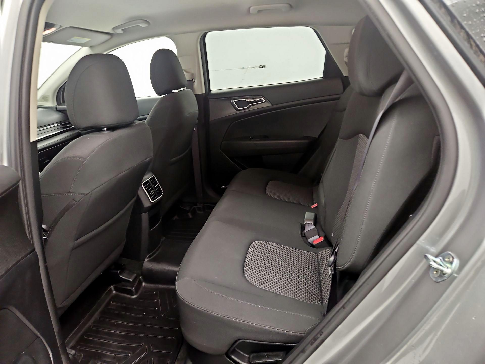 Thumbnail: 2023 Kia Sportage - 19