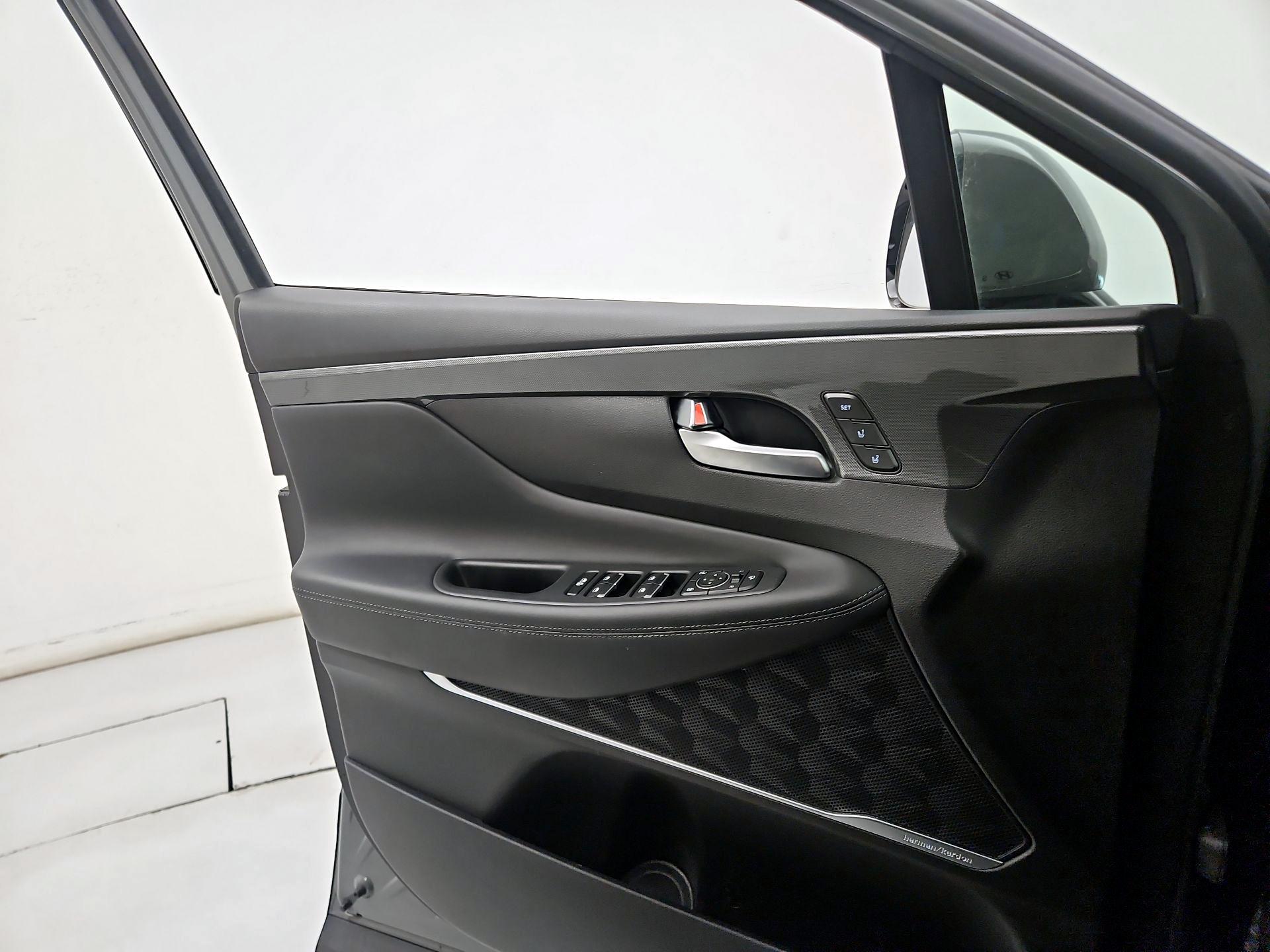 Thumbnail: 2023 Hyundai Santa Fe - 12