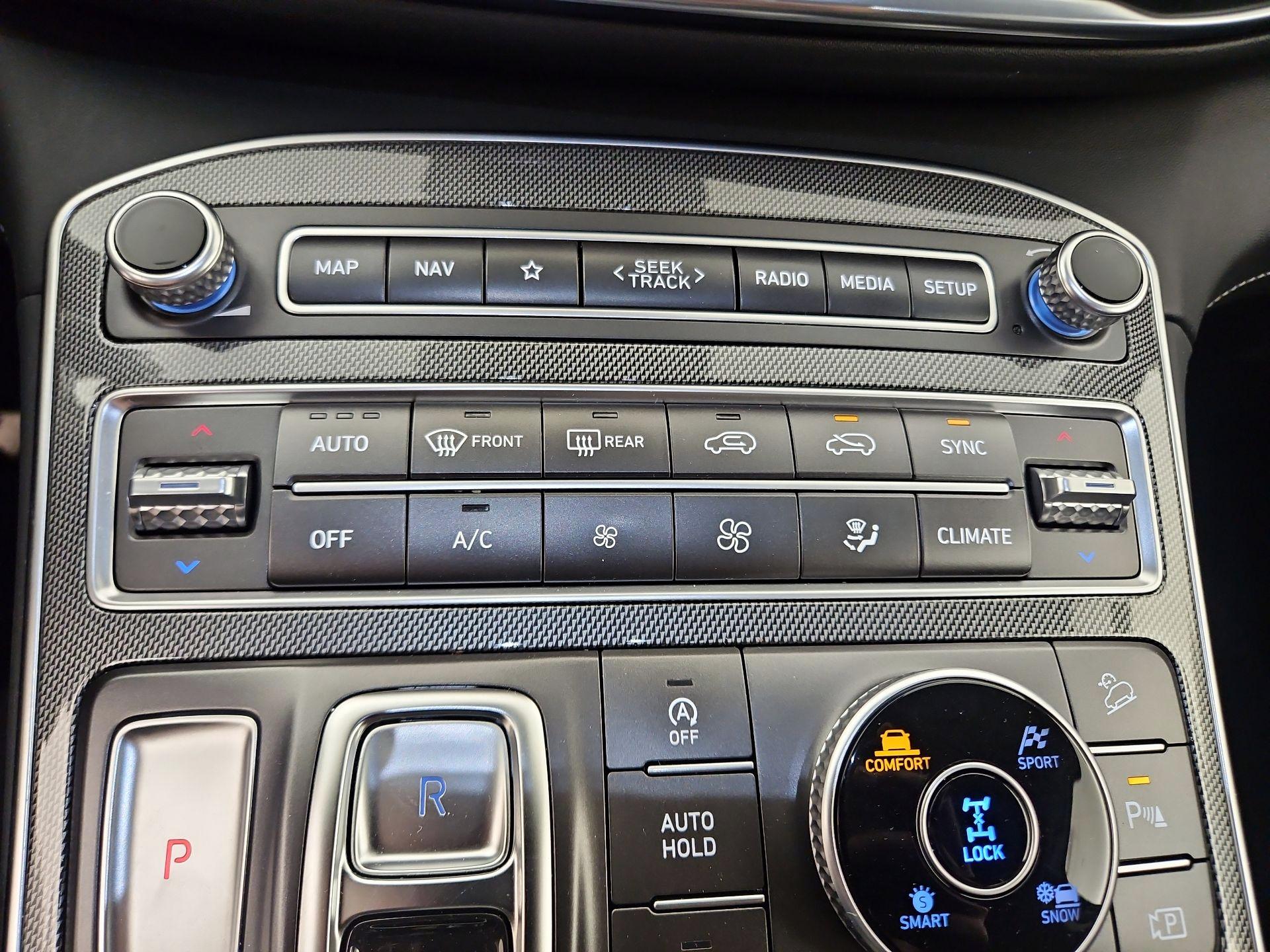 Thumbnail: 2023 Hyundai Santa Fe - 17