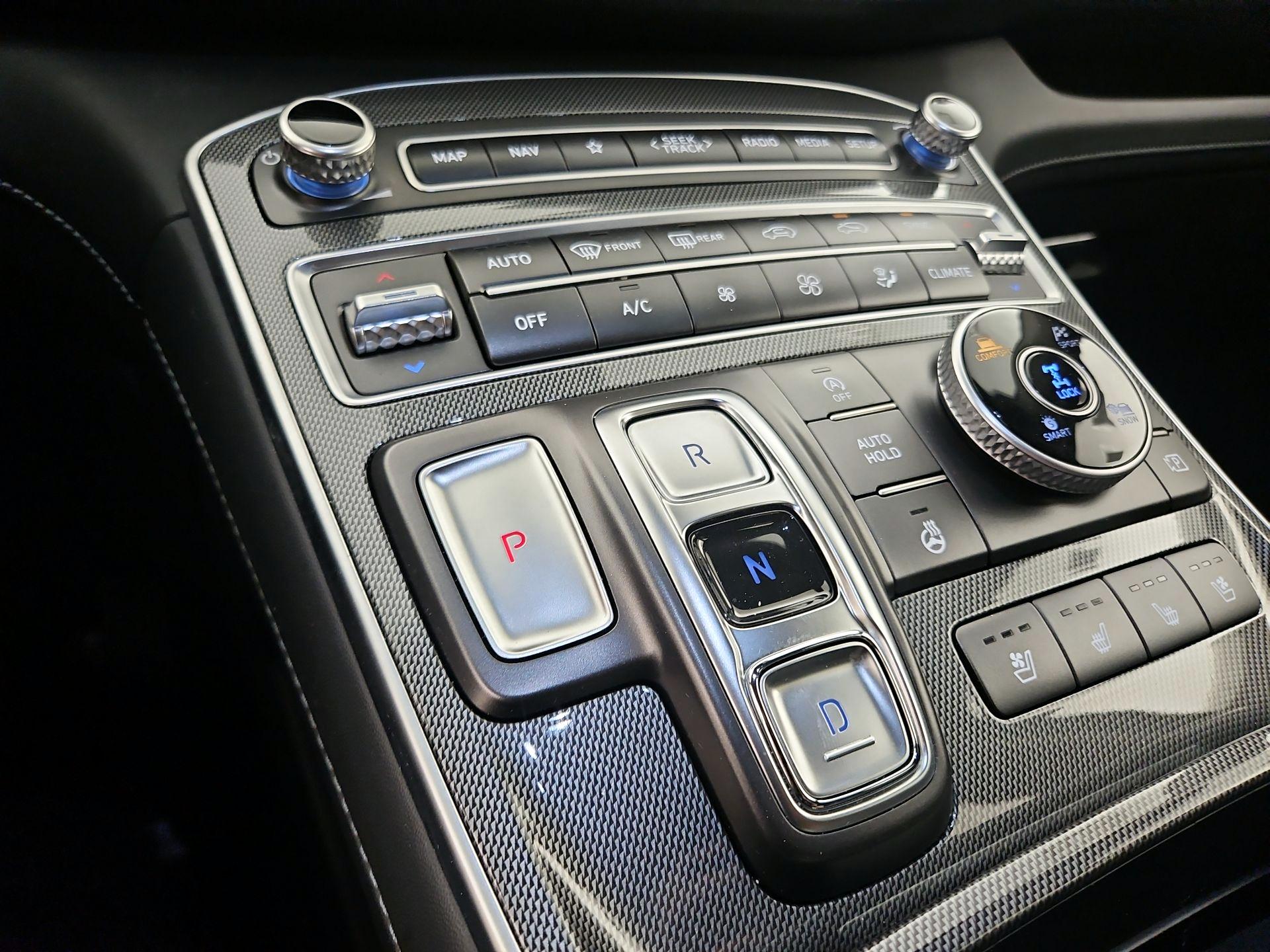 Thumbnail: 2023 Hyundai Santa Fe - 18