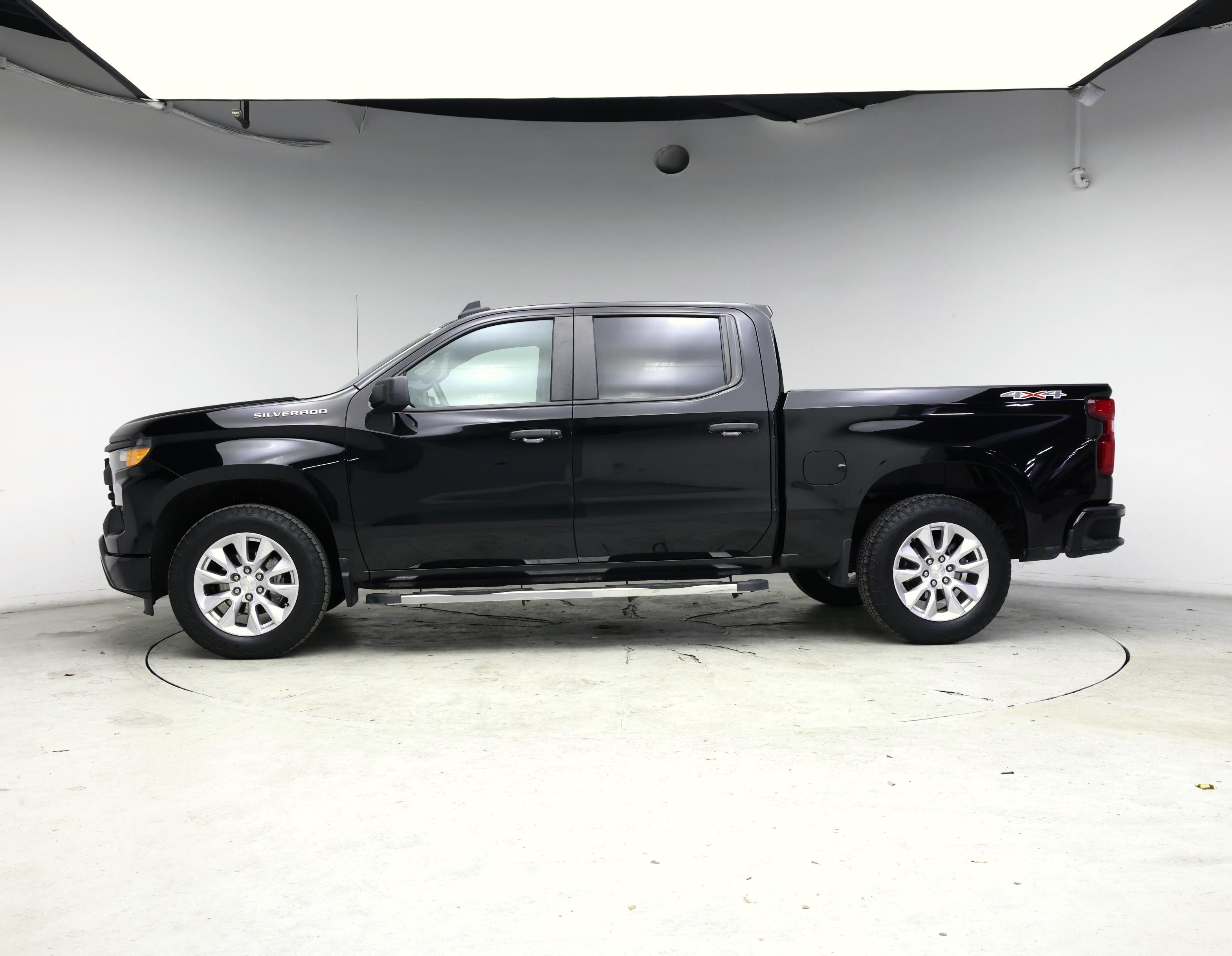 Thumbnail: 2022 Chevrolet Silverado 1500 - 3