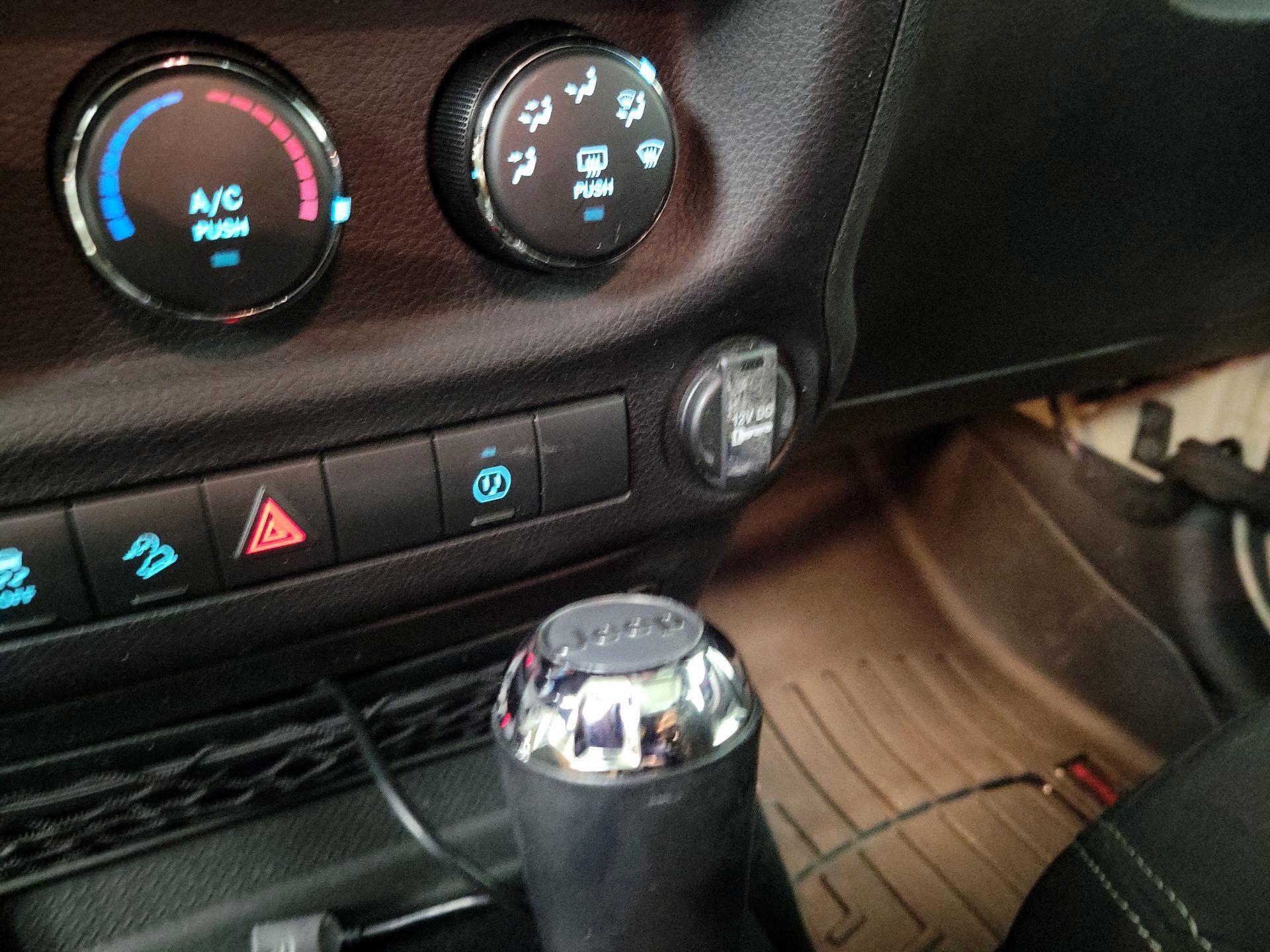 Thumbnail: 2018 Jeep Wrangler - 17