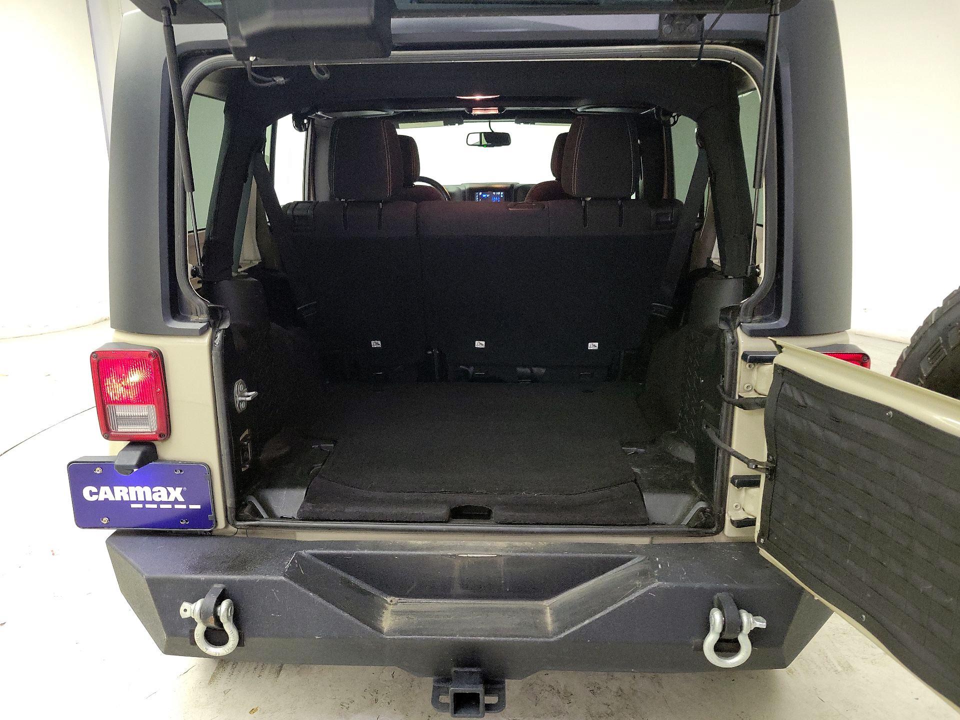 Thumbnail: 2018 Jeep Wrangler - 19