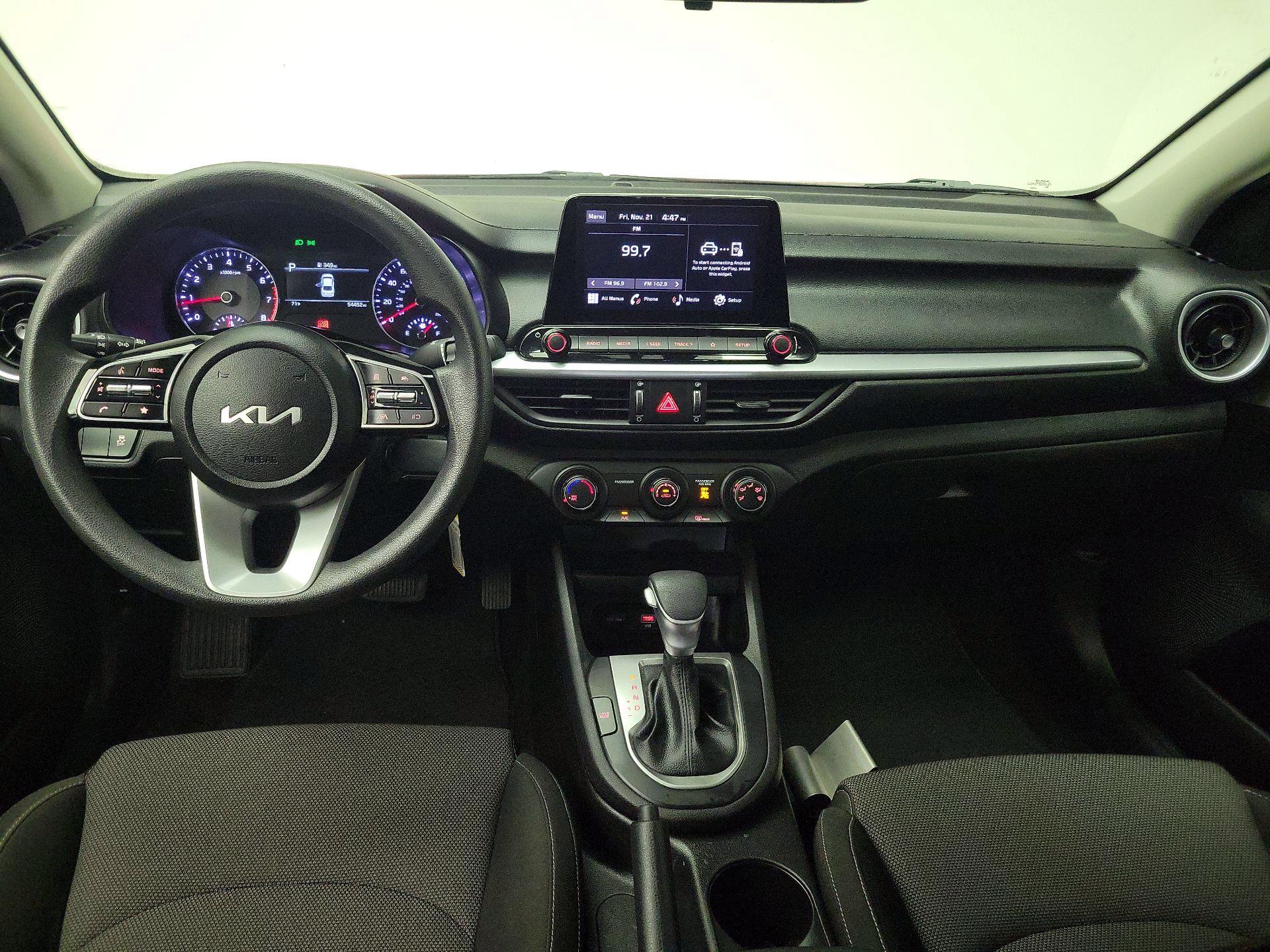 Thumbnail: 2023 Kia Forte - 9