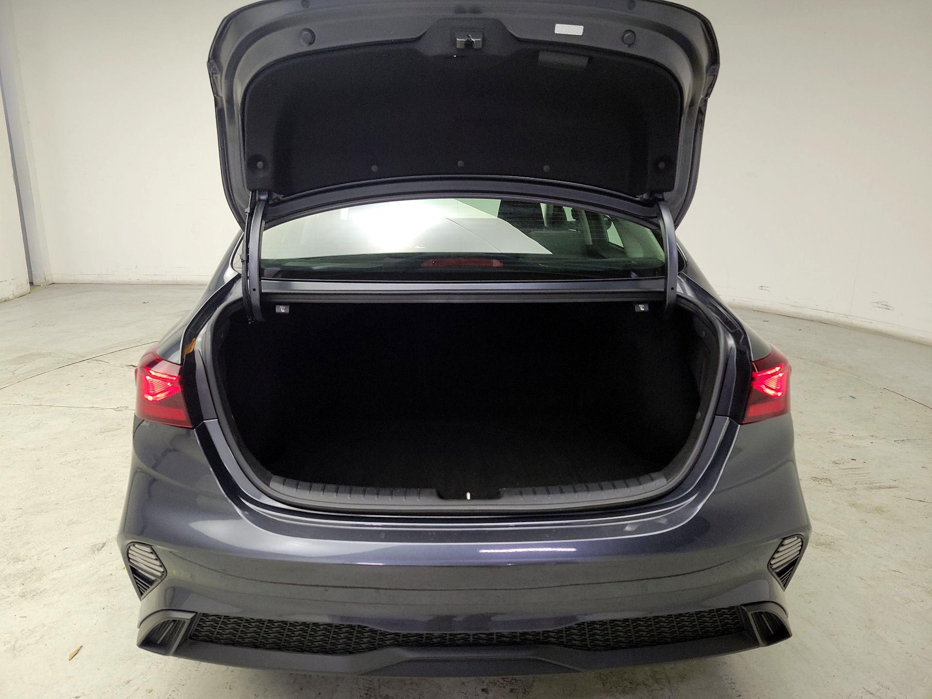 Thumbnail: 2023 Kia Forte - 20