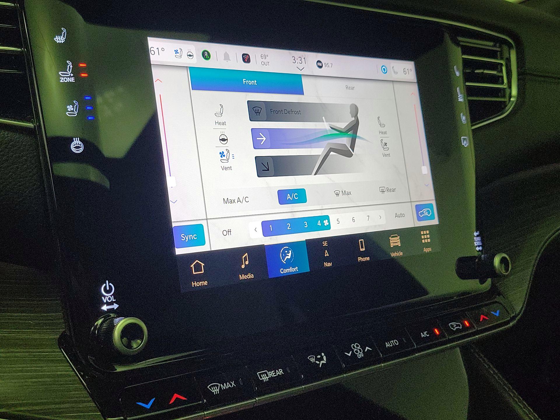 Thumbnail: 2024 Jeep Wagoneer - 16