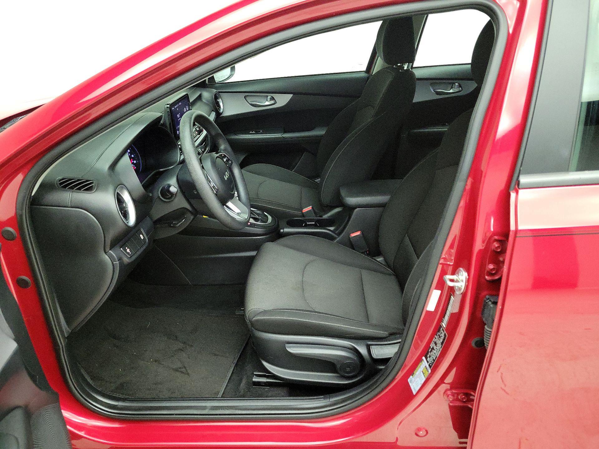 Thumbnail: 2023 Kia Forte - 11