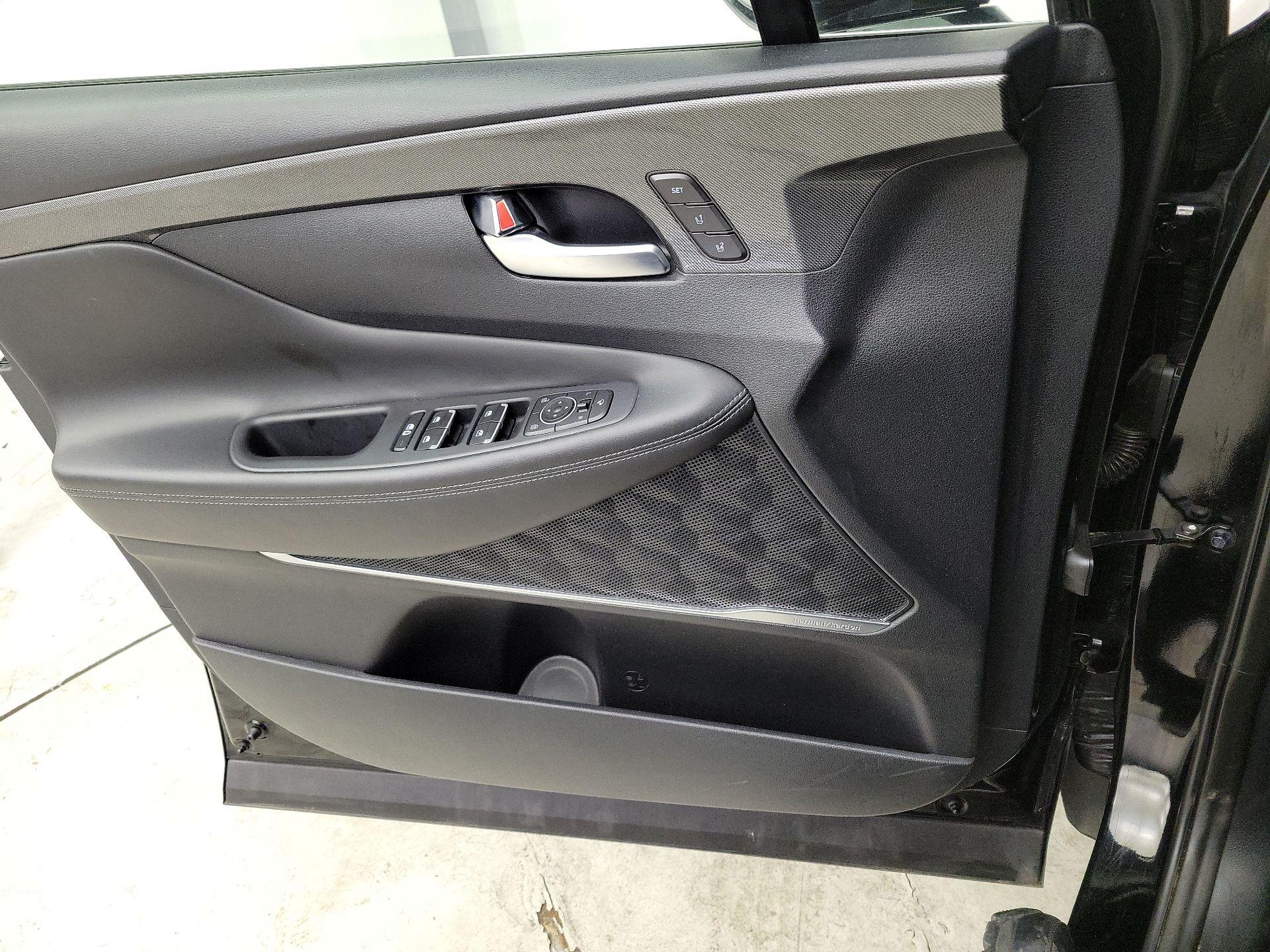 Thumbnail: 2023 Hyundai Santa Fe - 12