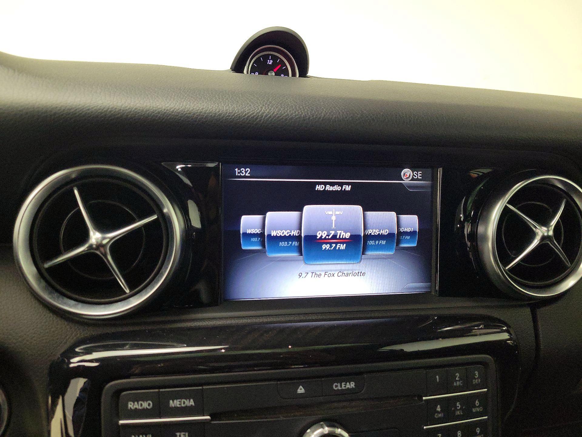 Thumbnail: 2018 Mercedes-Benz SLC - 16