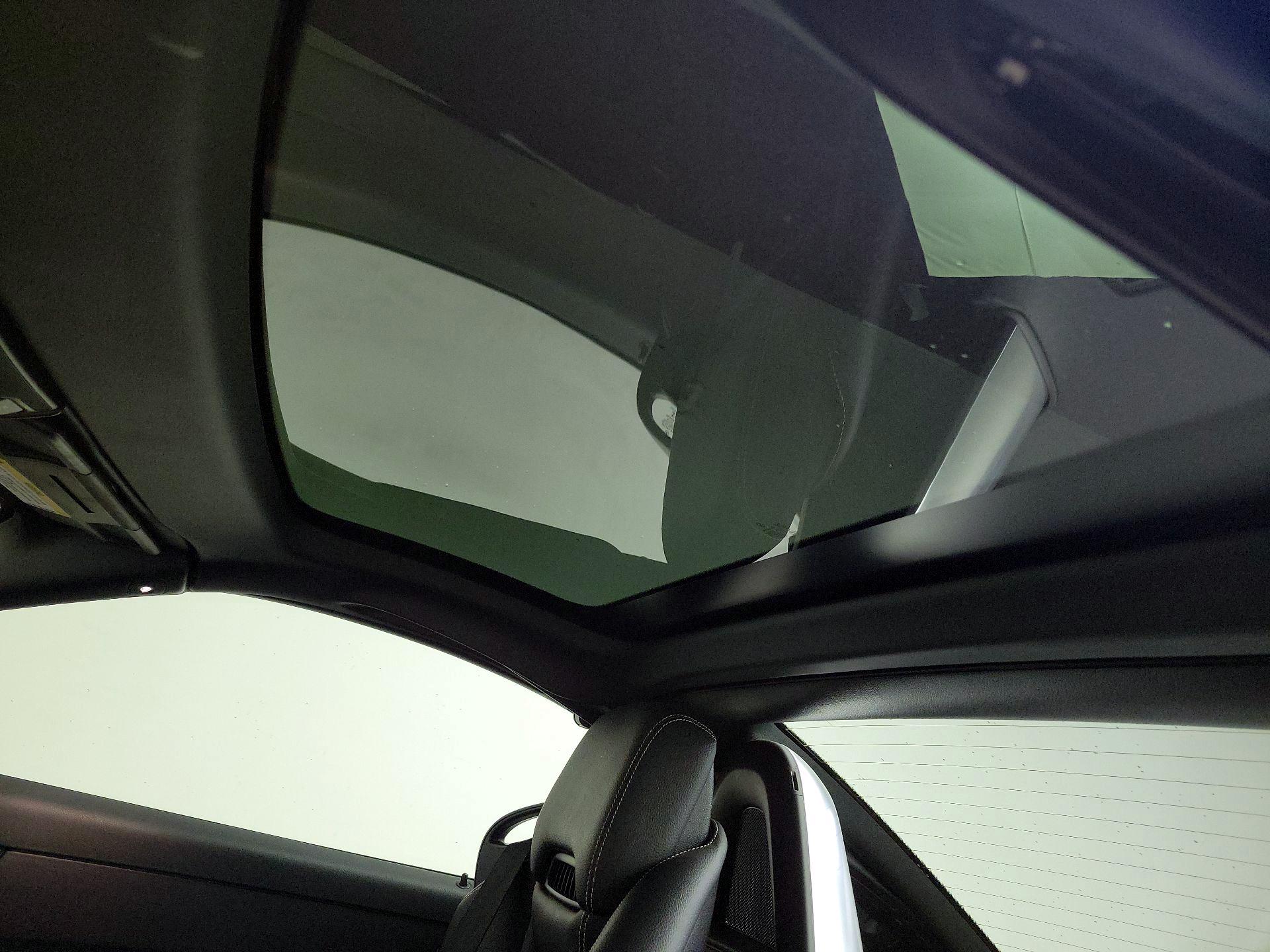 Thumbnail: 2018 Mercedes-Benz SLC - 20