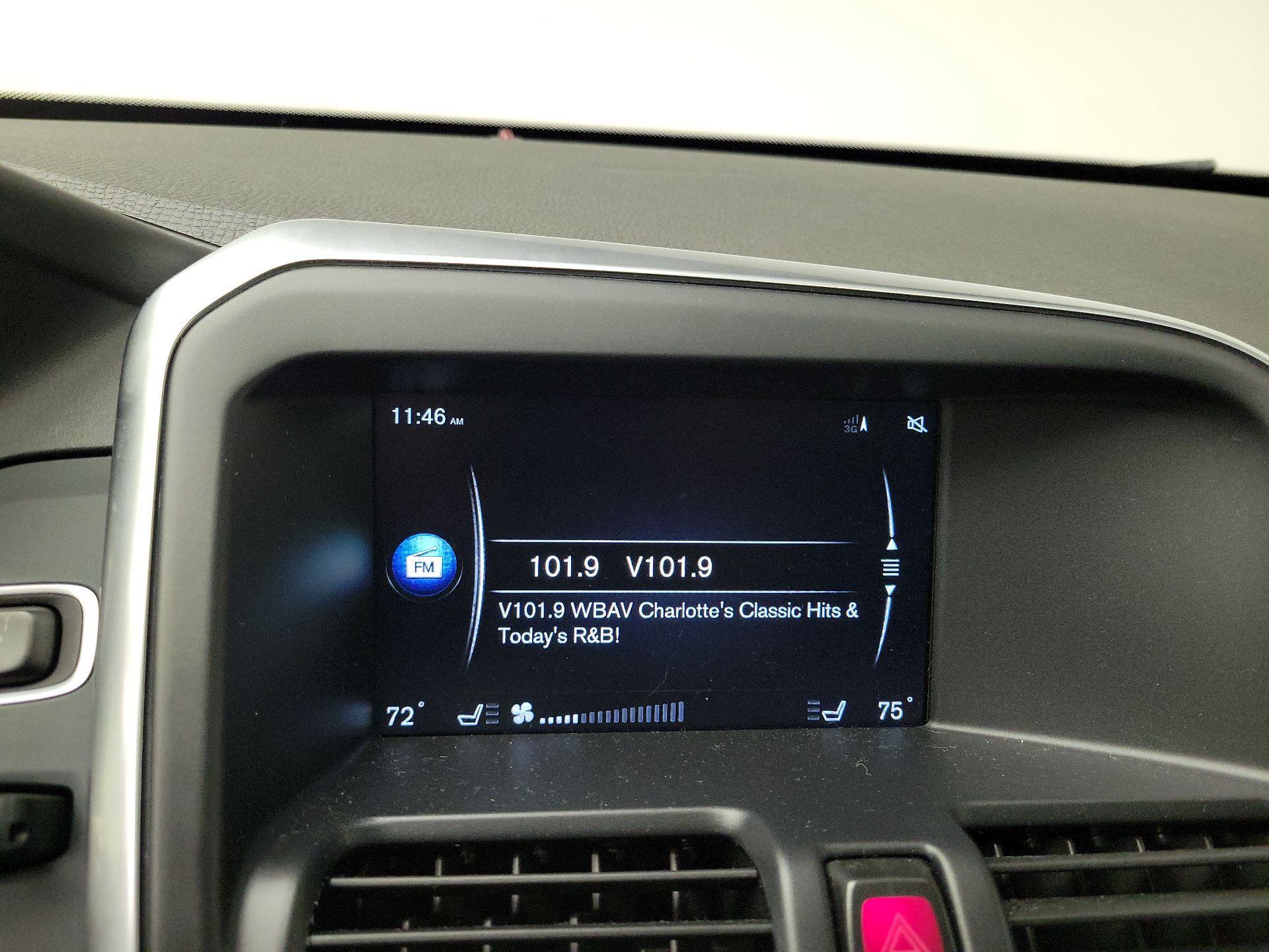 Thumbnail: 2016 Volvo XC60 - 16