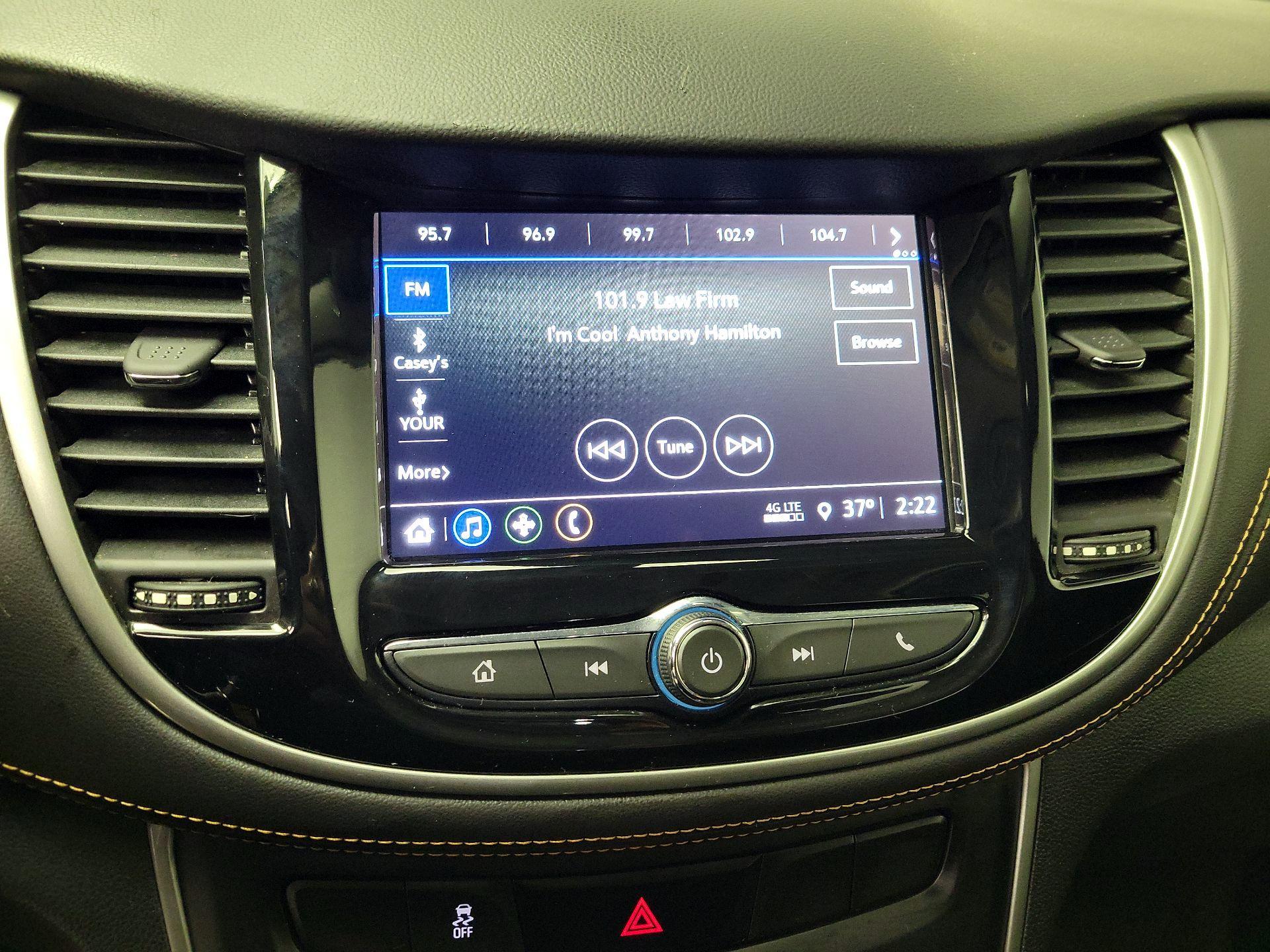 Thumbnail: 2018 Chevrolet Trax - 15