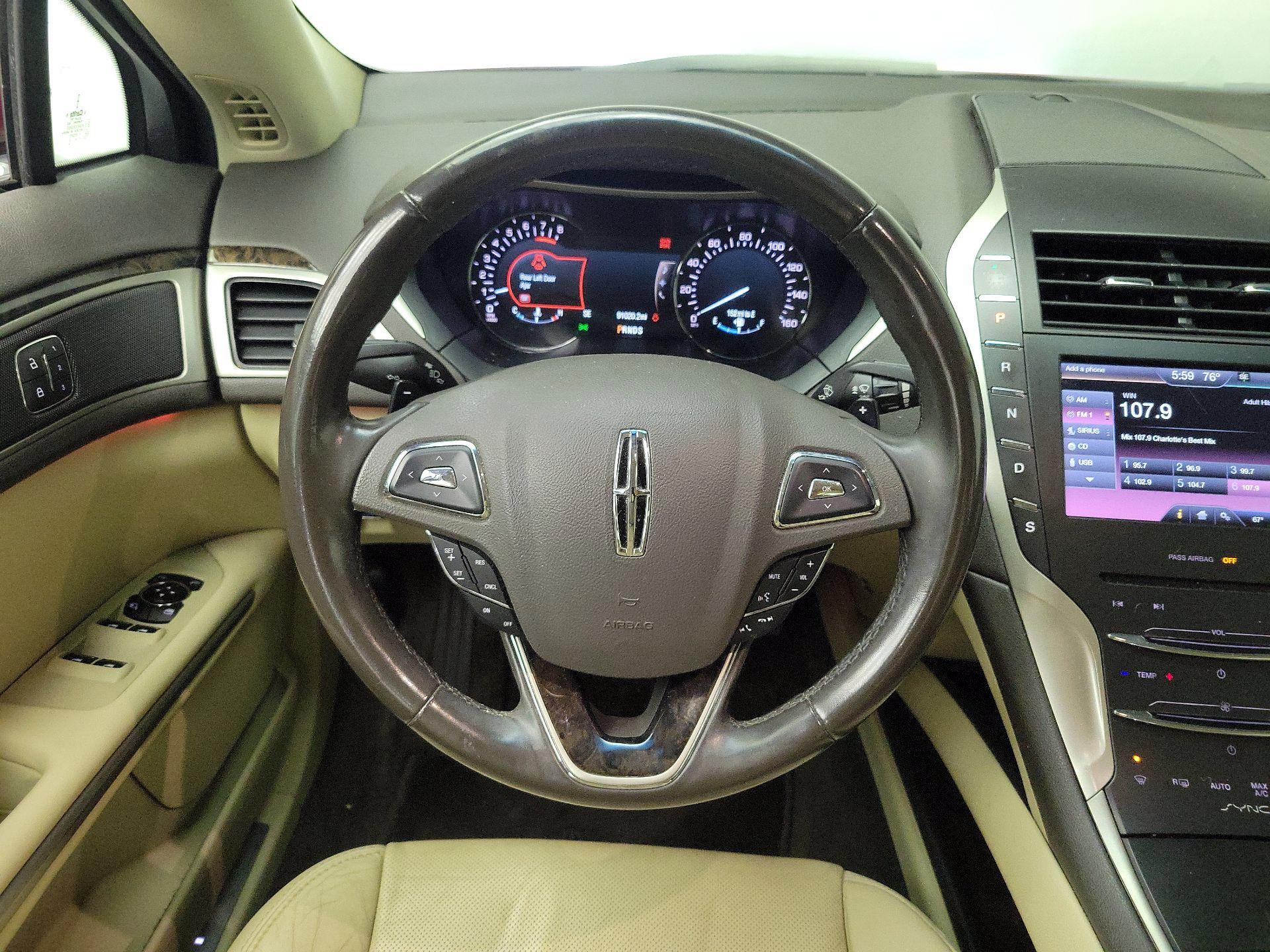 Thumbnail: 2015 Lincoln MKZ - 10