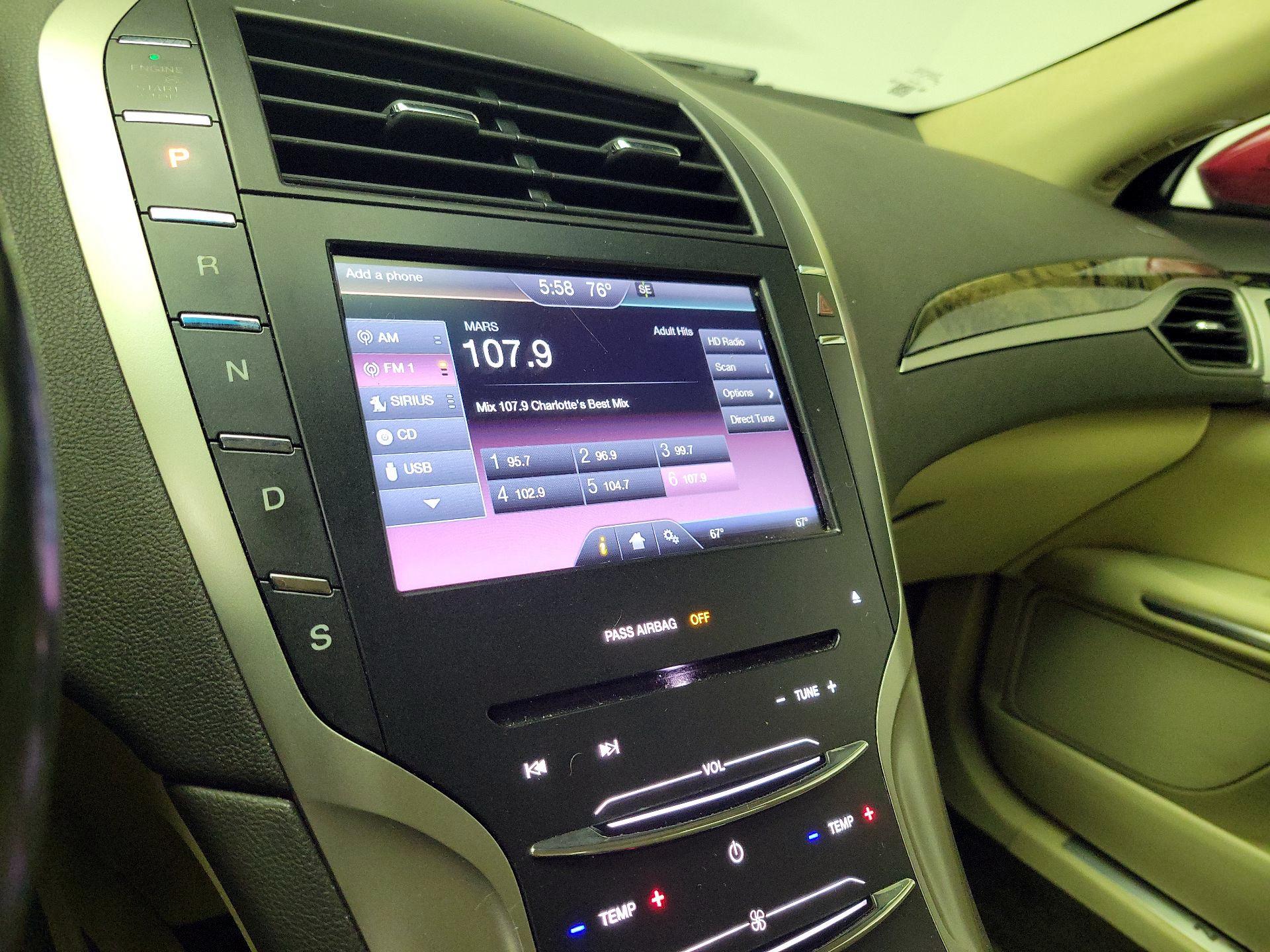 Thumbnail: 2015 Lincoln MKZ - 15