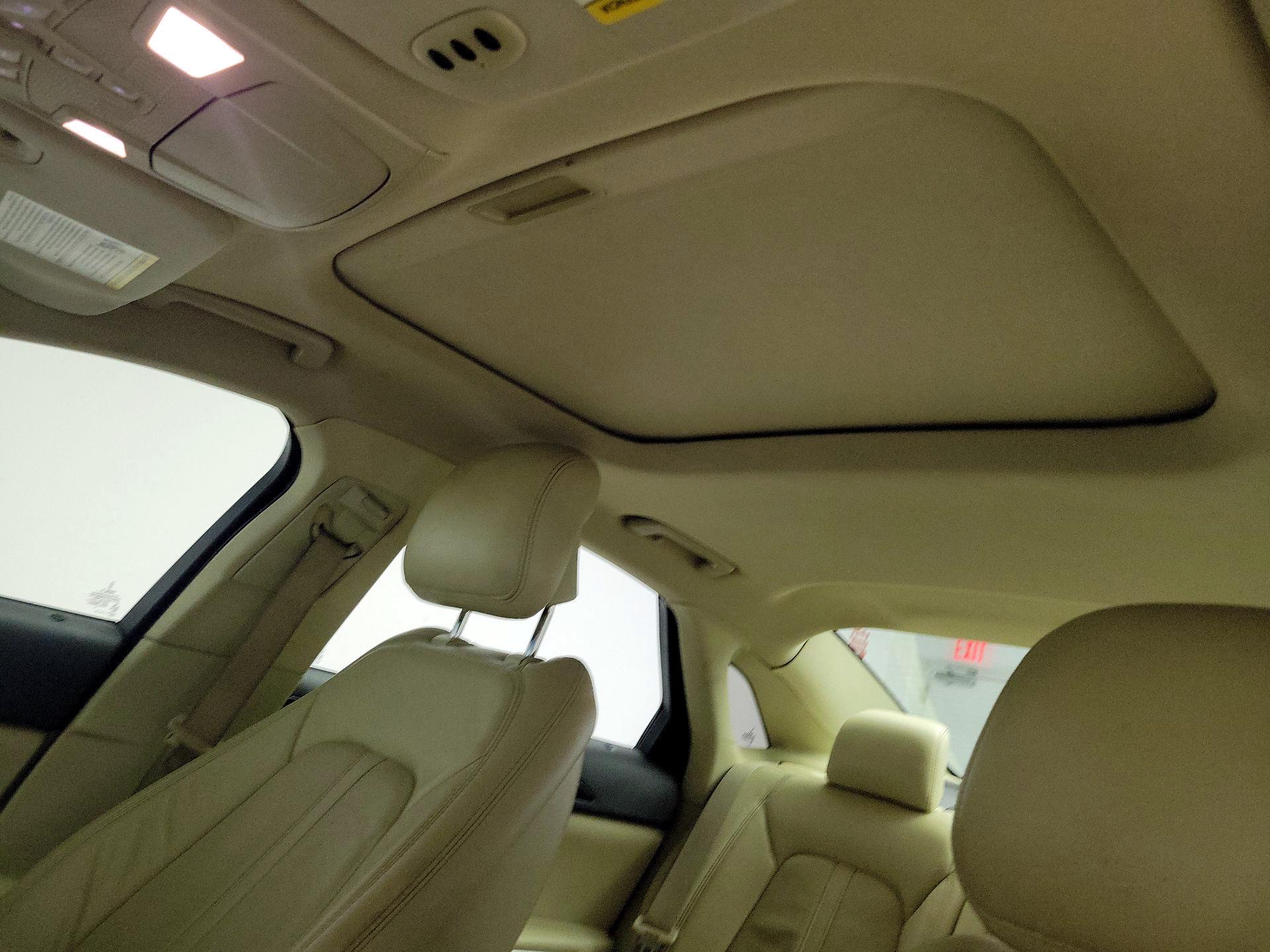 Thumbnail: 2015 Lincoln MKZ - 19