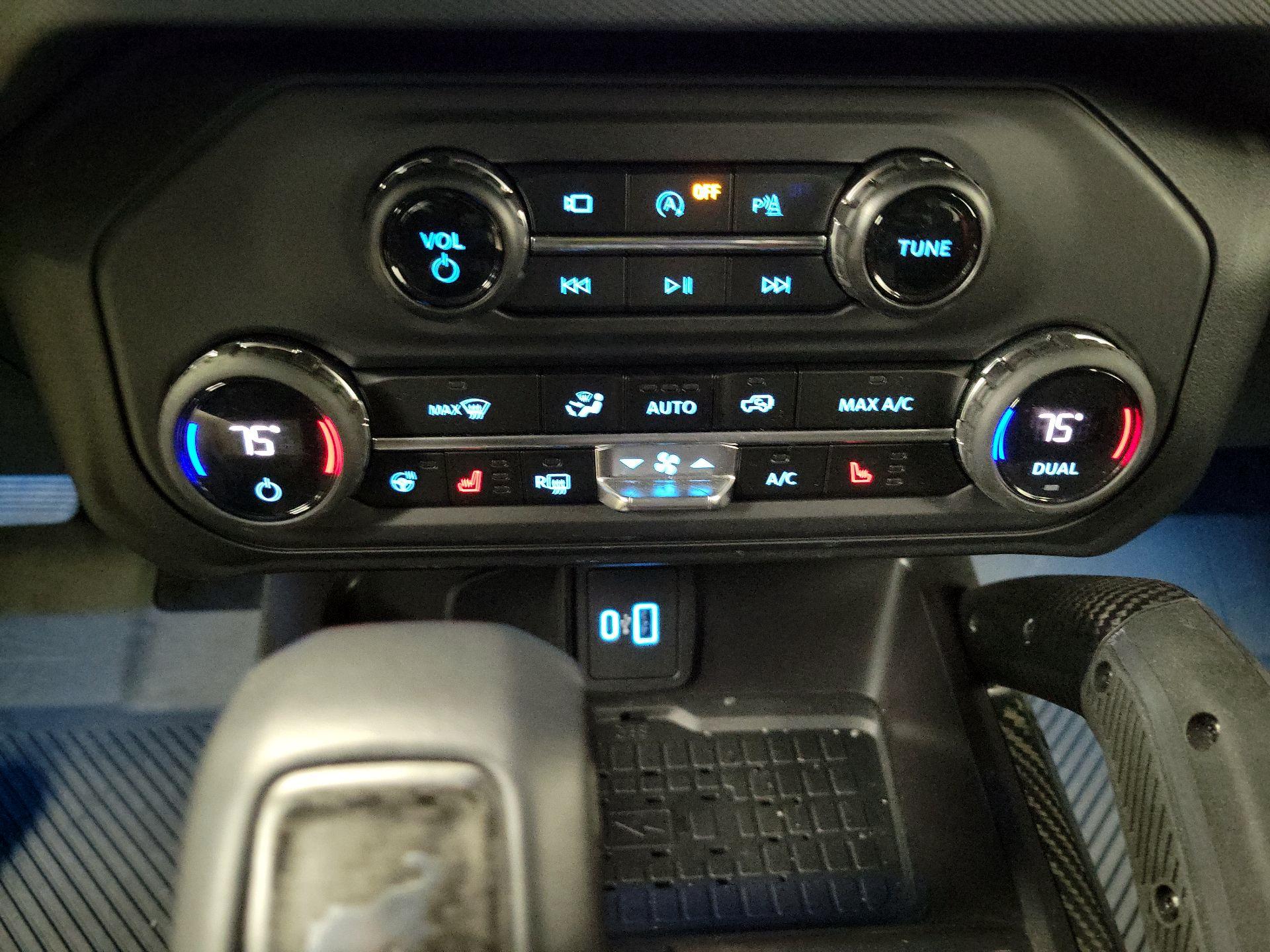 Thumbnail: 2024 Ford Bronco - 17