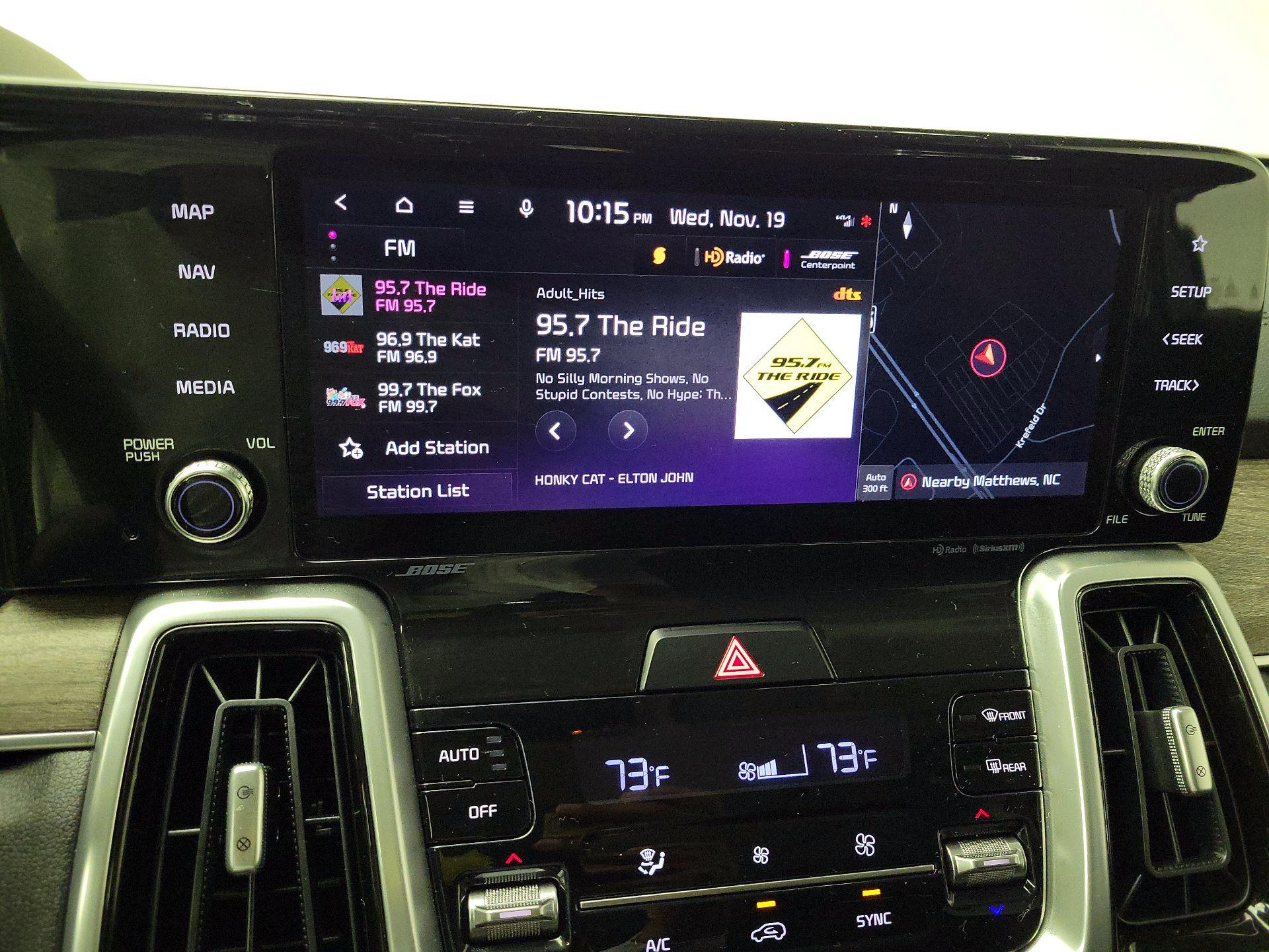 Thumbnail: 2022 Kia Sorento - 16