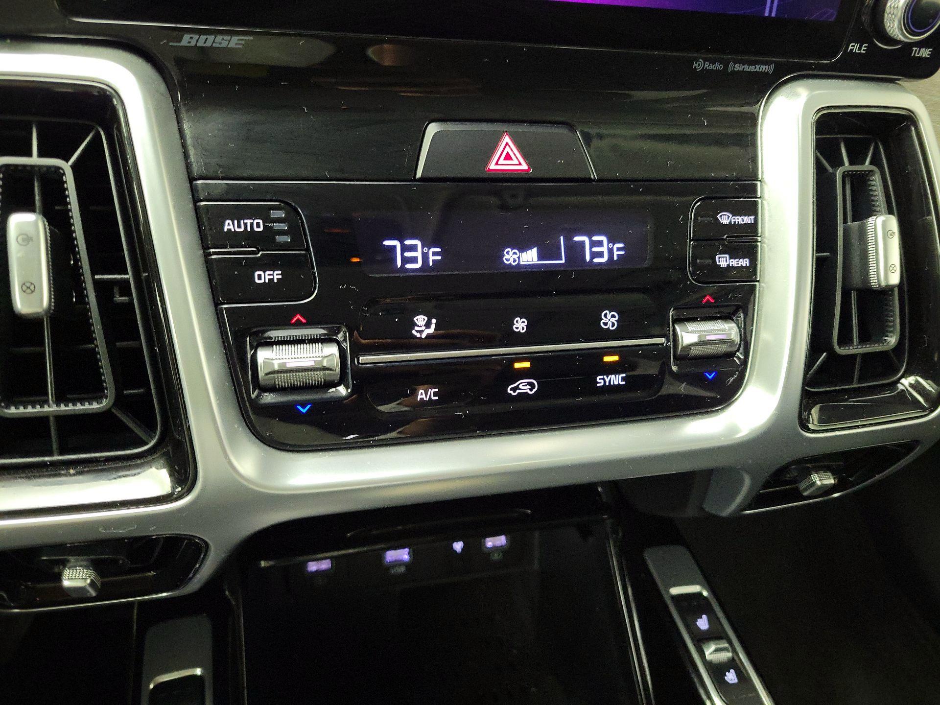 Thumbnail: 2022 Kia Sorento - 17