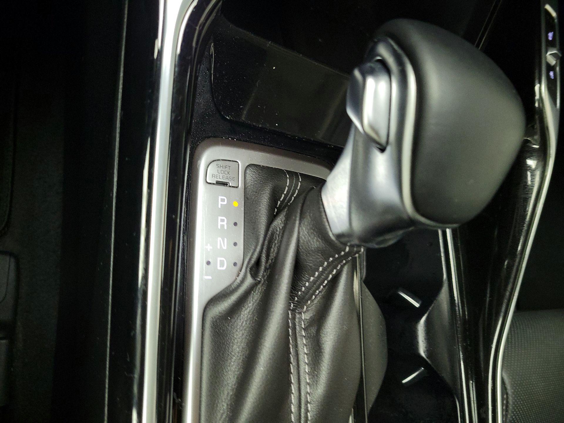 Thumbnail: 2022 Kia Sorento - 18