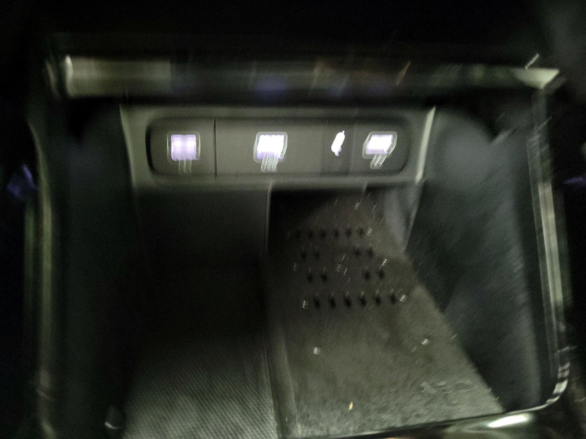 Thumbnail: 2022 Kia Sorento - 19