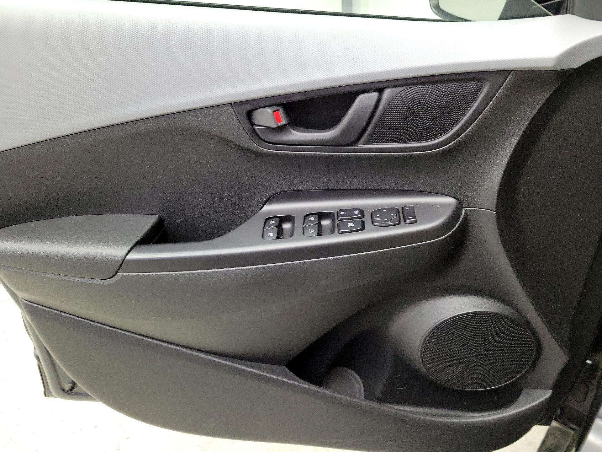 Thumbnail: 2018 Hyundai Kona - 12