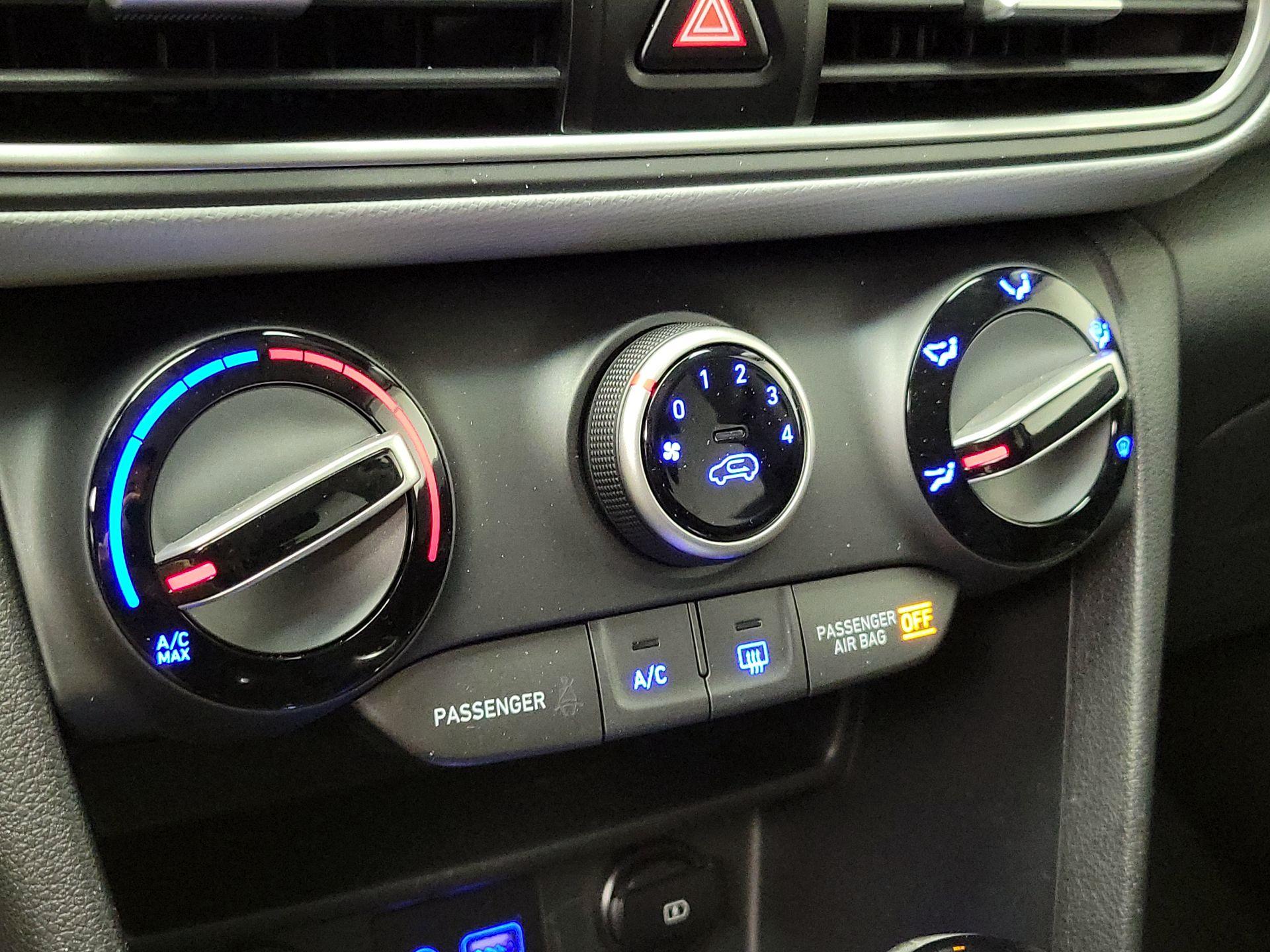 Thumbnail: 2018 Hyundai Kona - 16