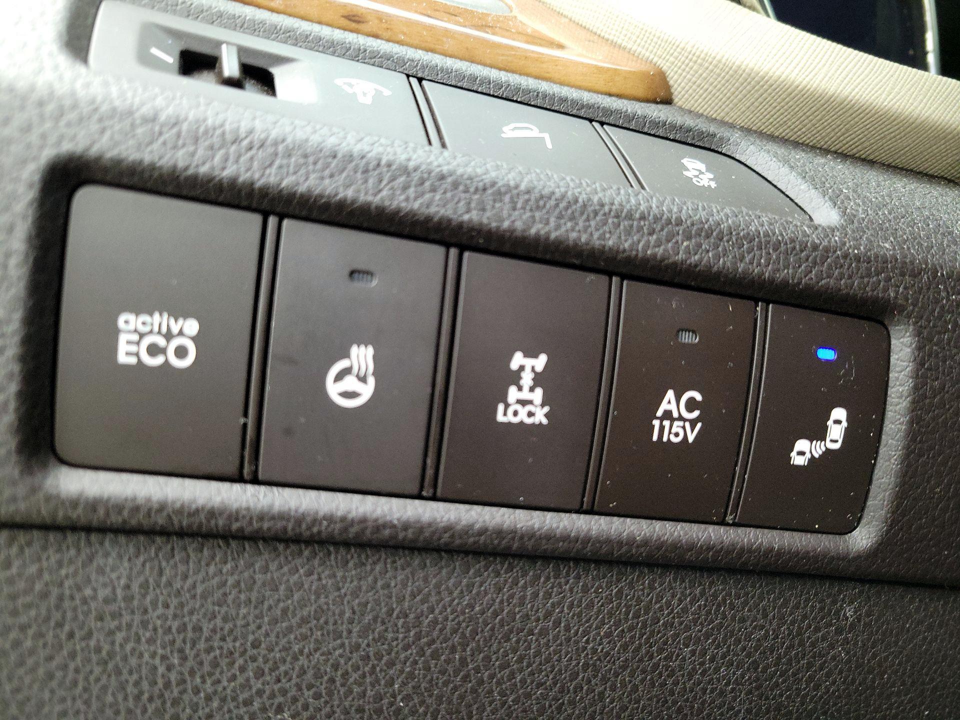 Thumbnail: 2016 Hyundai Santa Fe - 13