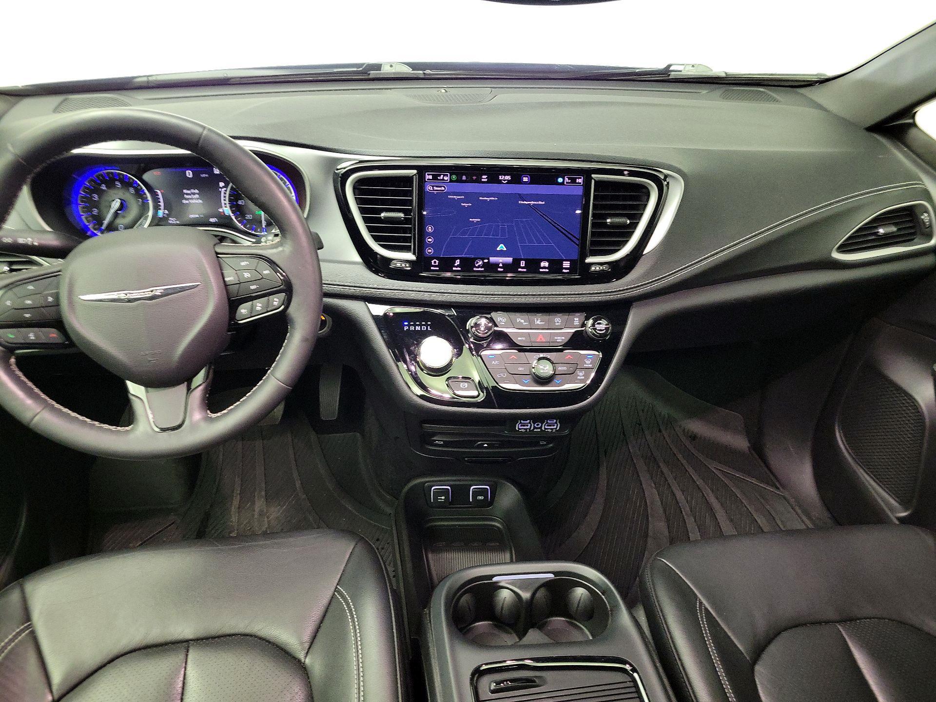 Thumbnail: 2021 Chrysler Pacifica - 9