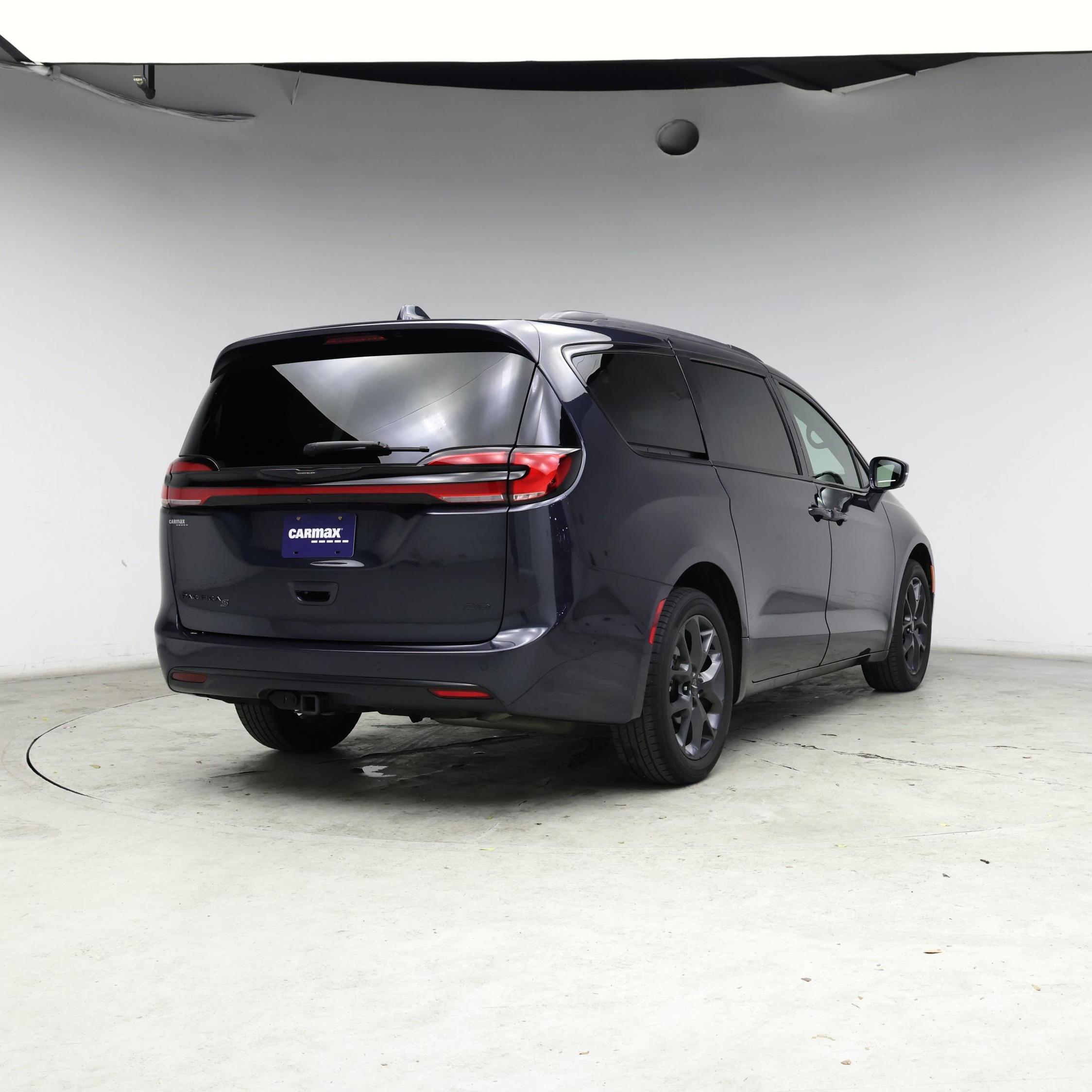 Thumbnail: 2021 Chrysler Pacifica - 8