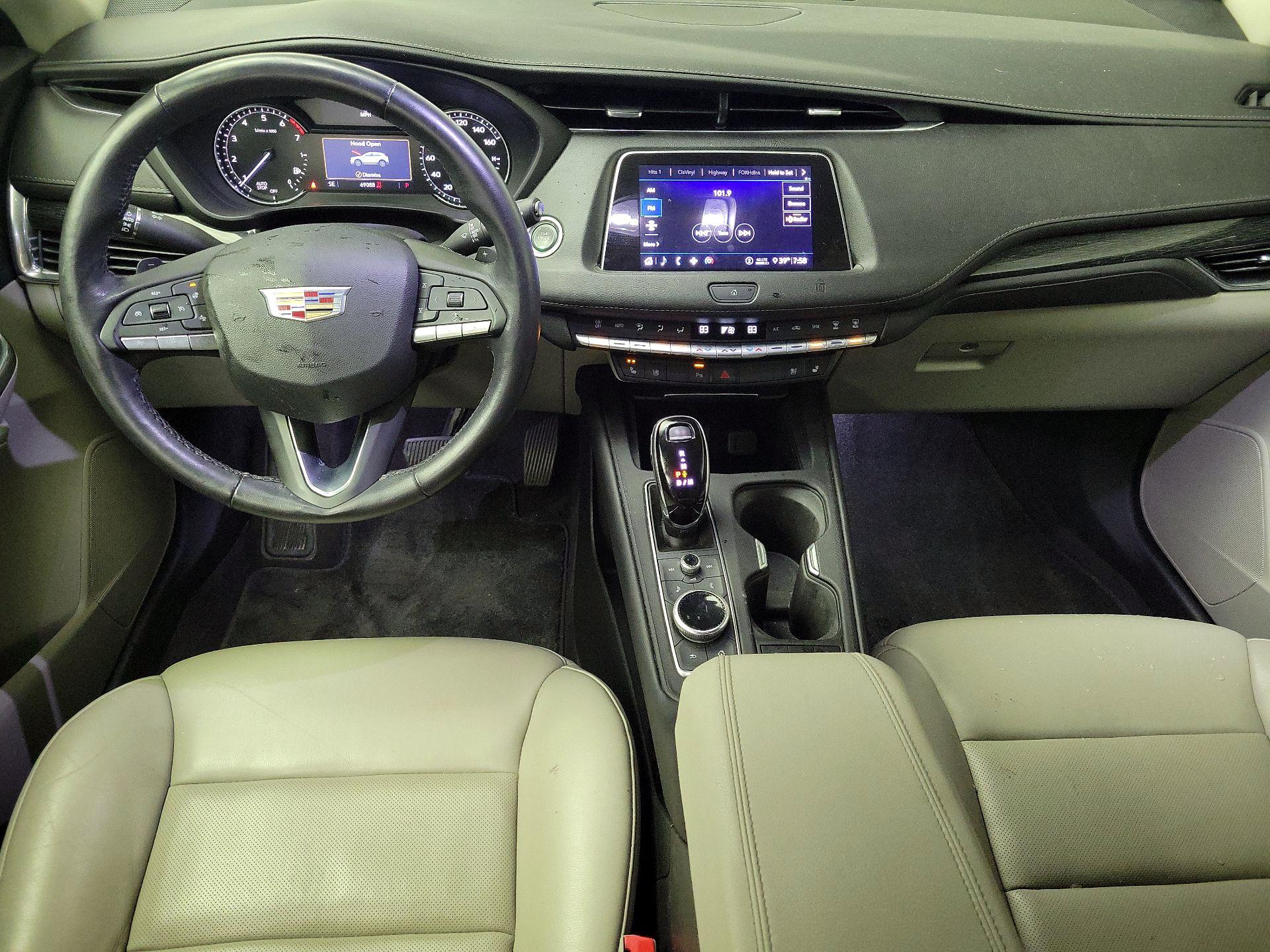 Thumbnail: 2020 Cadillac XT4 - 9