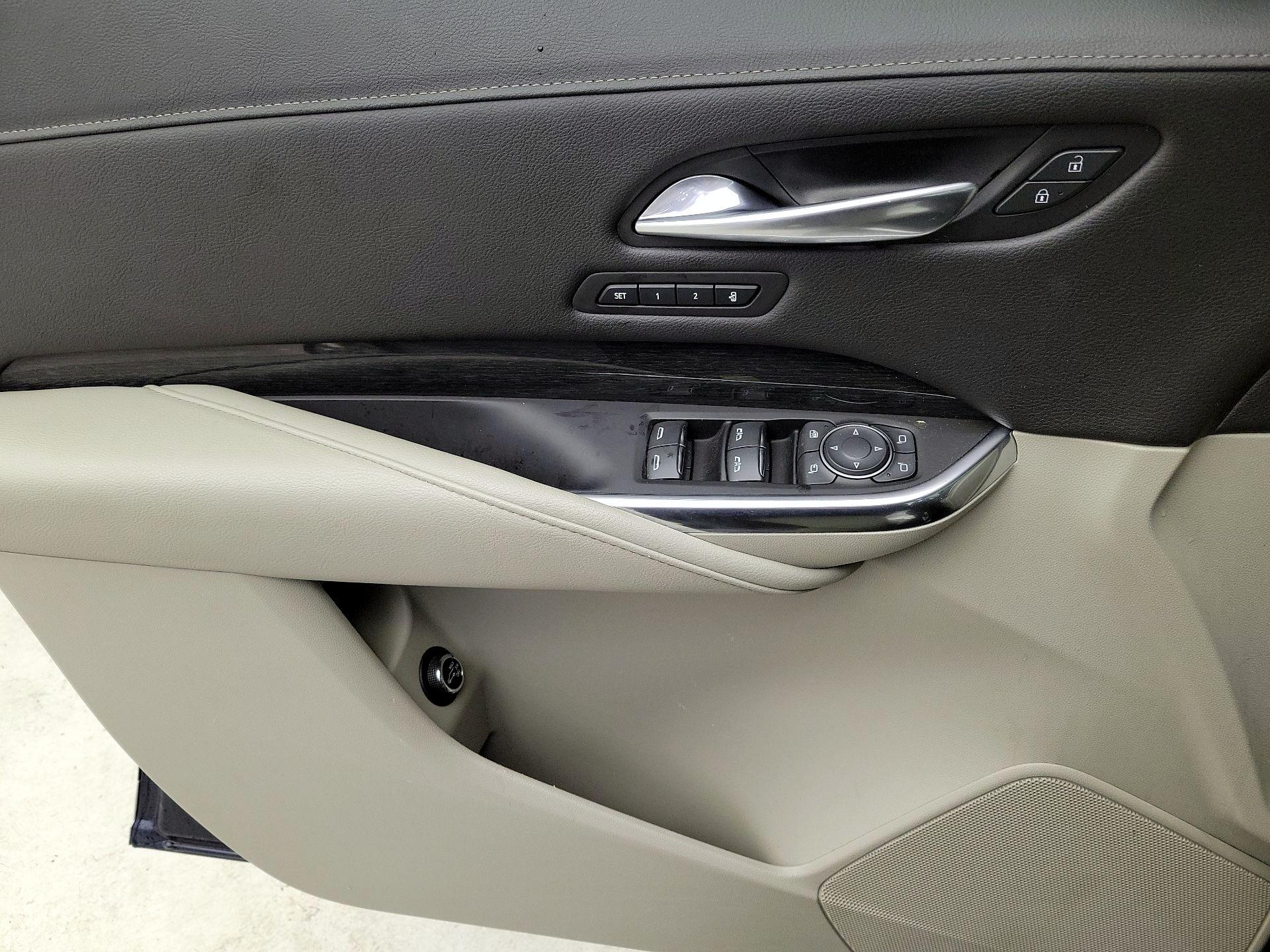 Thumbnail: 2020 Cadillac XT4 - 12