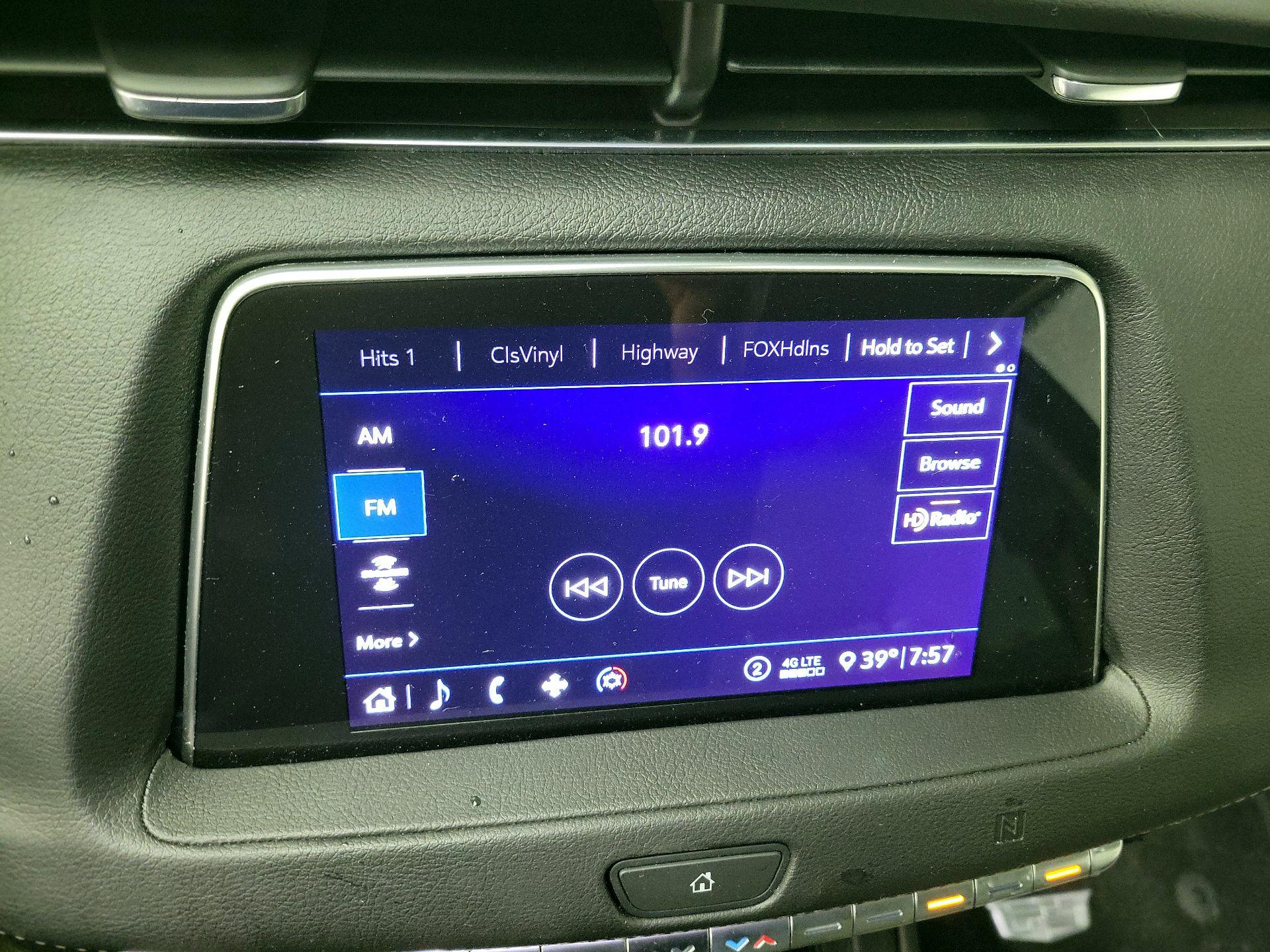 Thumbnail: 2020 Cadillac XT4 - 15