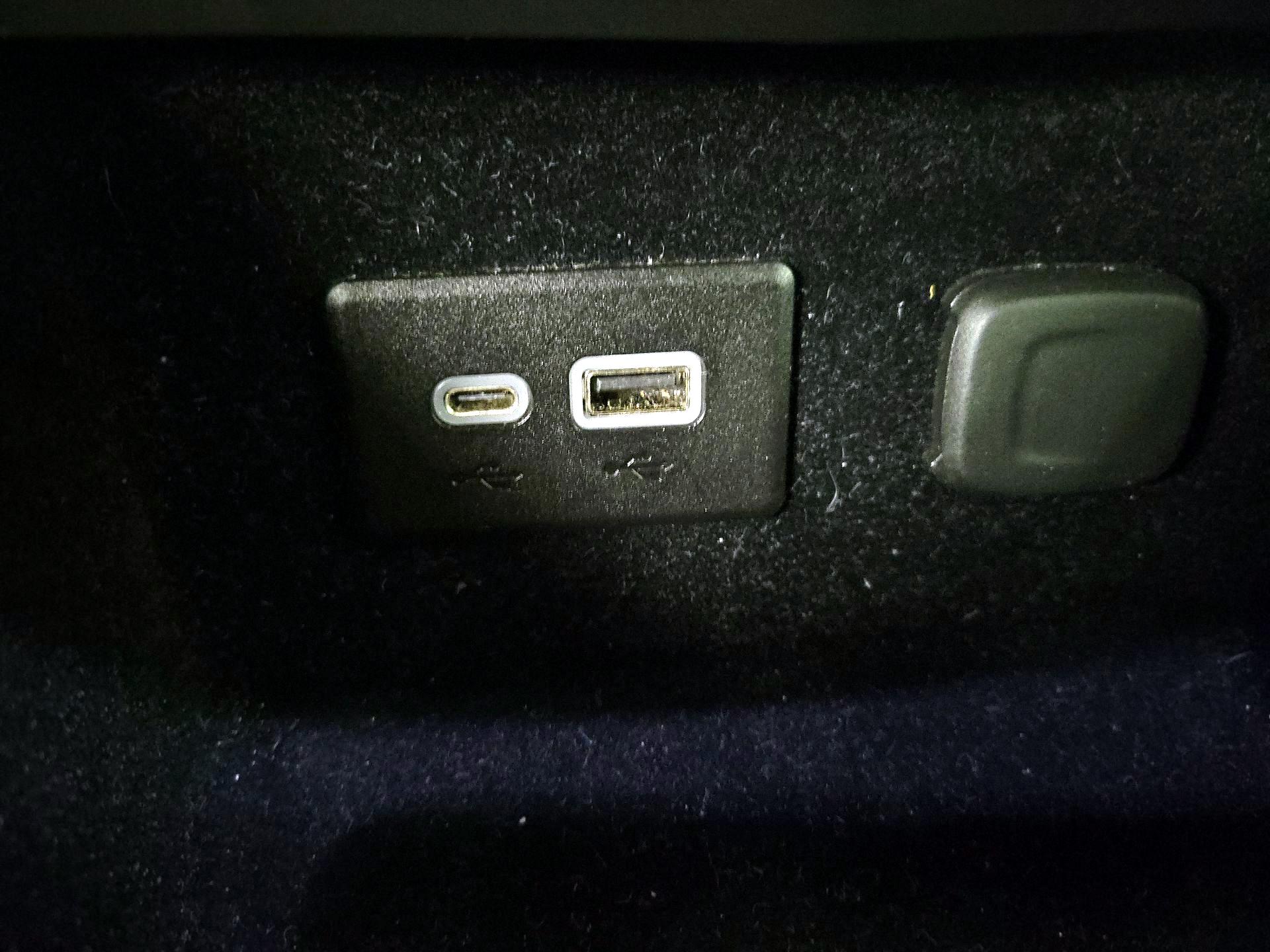 Thumbnail: 2020 Cadillac XT4 - 18