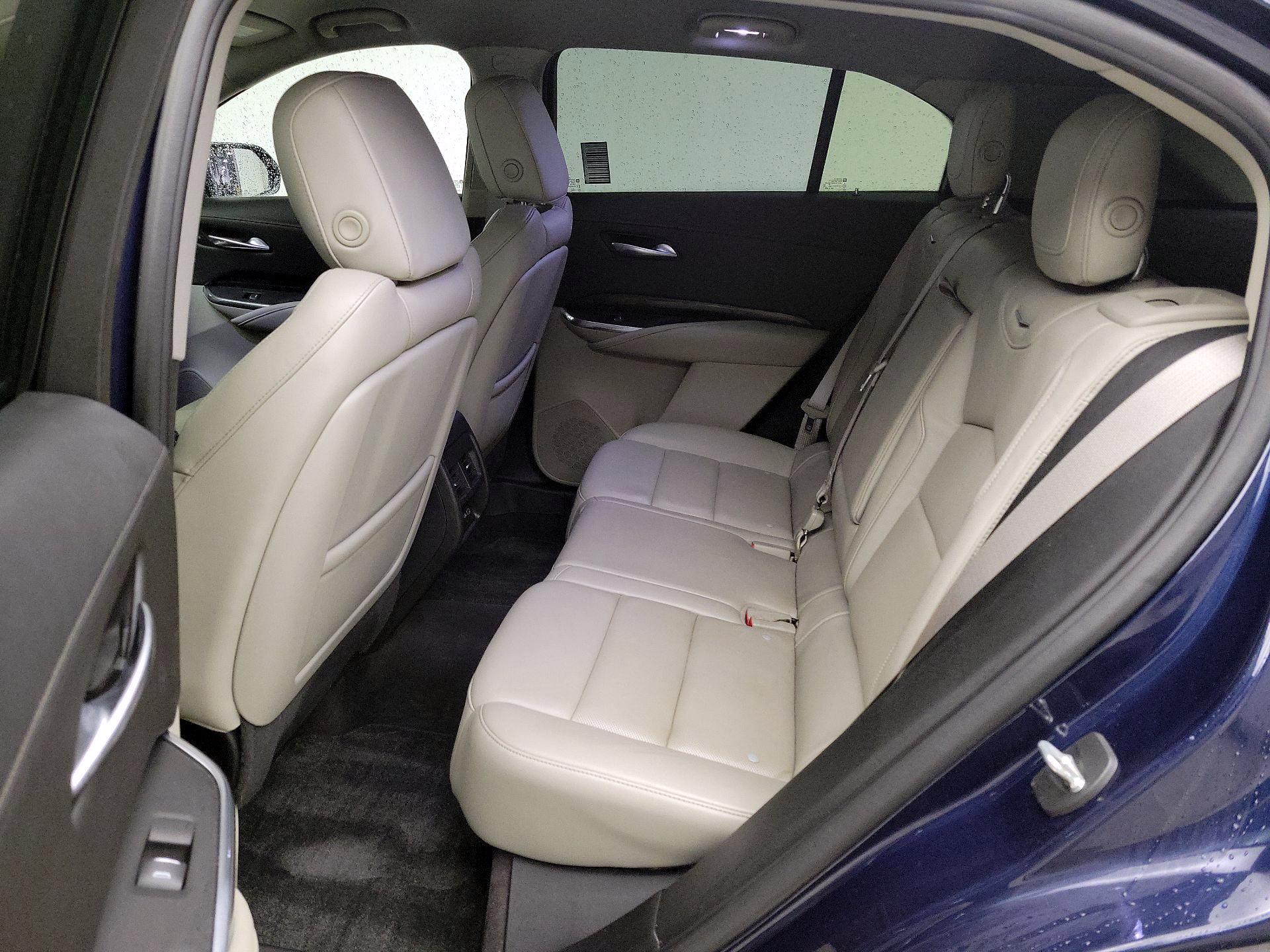 Thumbnail: 2020 Cadillac XT4 - 19