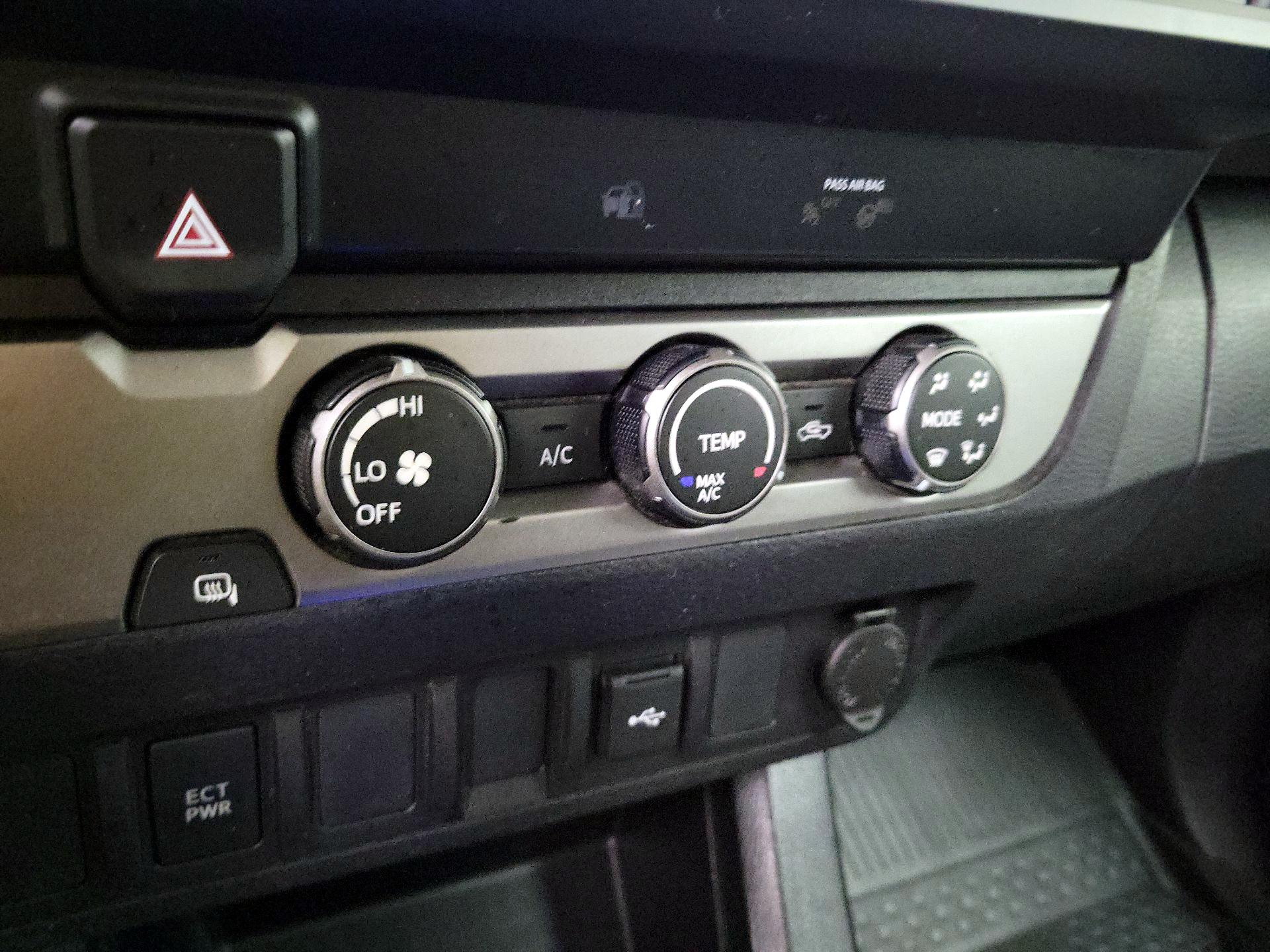 Thumbnail: 2020 Toyota Tacoma - 16