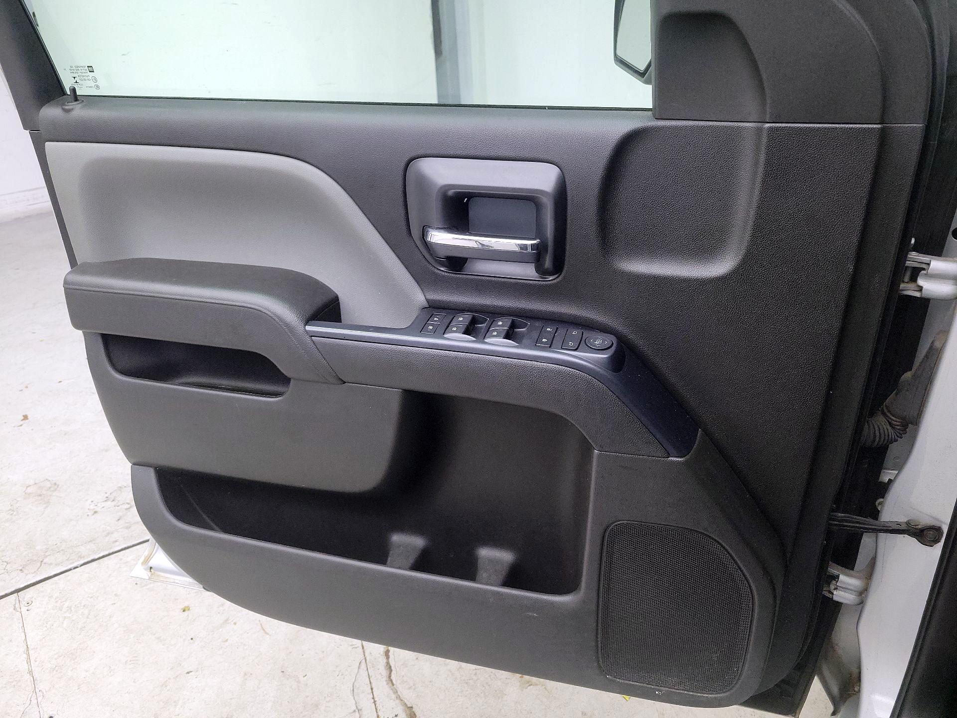 Thumbnail: 2017 Chevrolet Silverado 1500 - 12