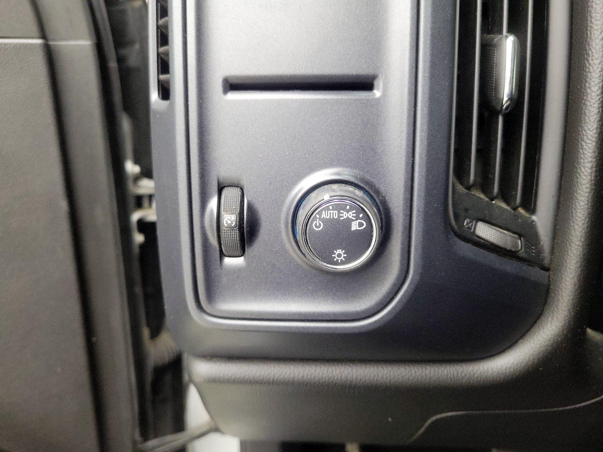 Thumbnail: 2017 Chevrolet Silverado 1500 - 13