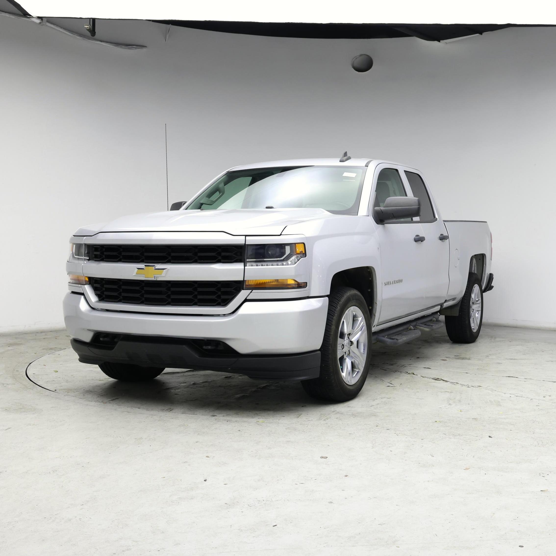Thumbnail: 2017 Chevrolet Silverado 1500 - 4