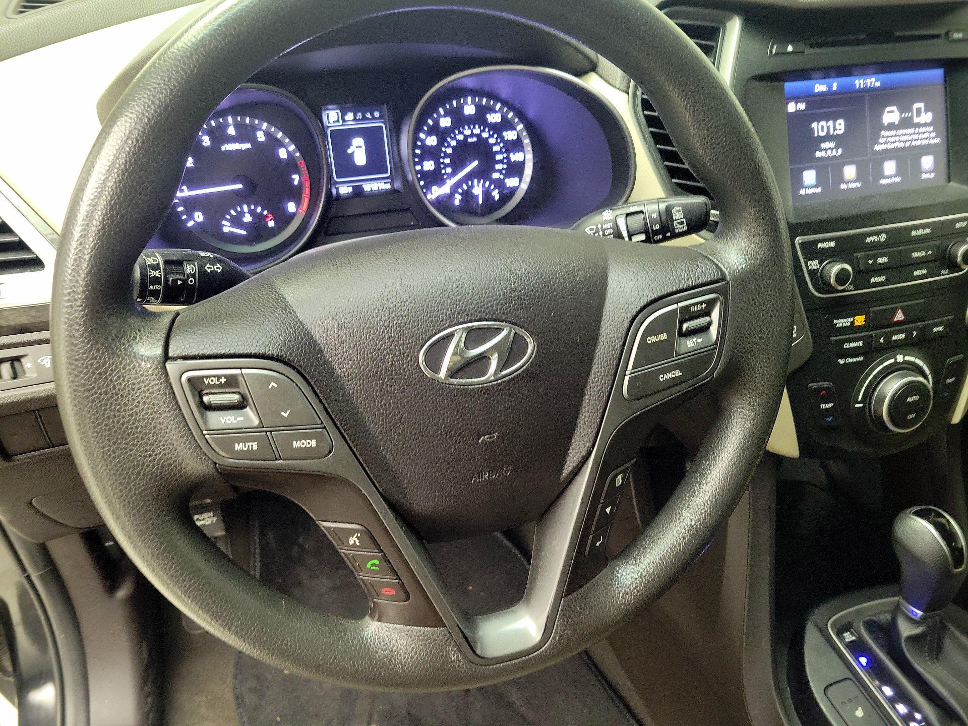 Thumbnail: 2018 Hyundai Santa Fe - 10