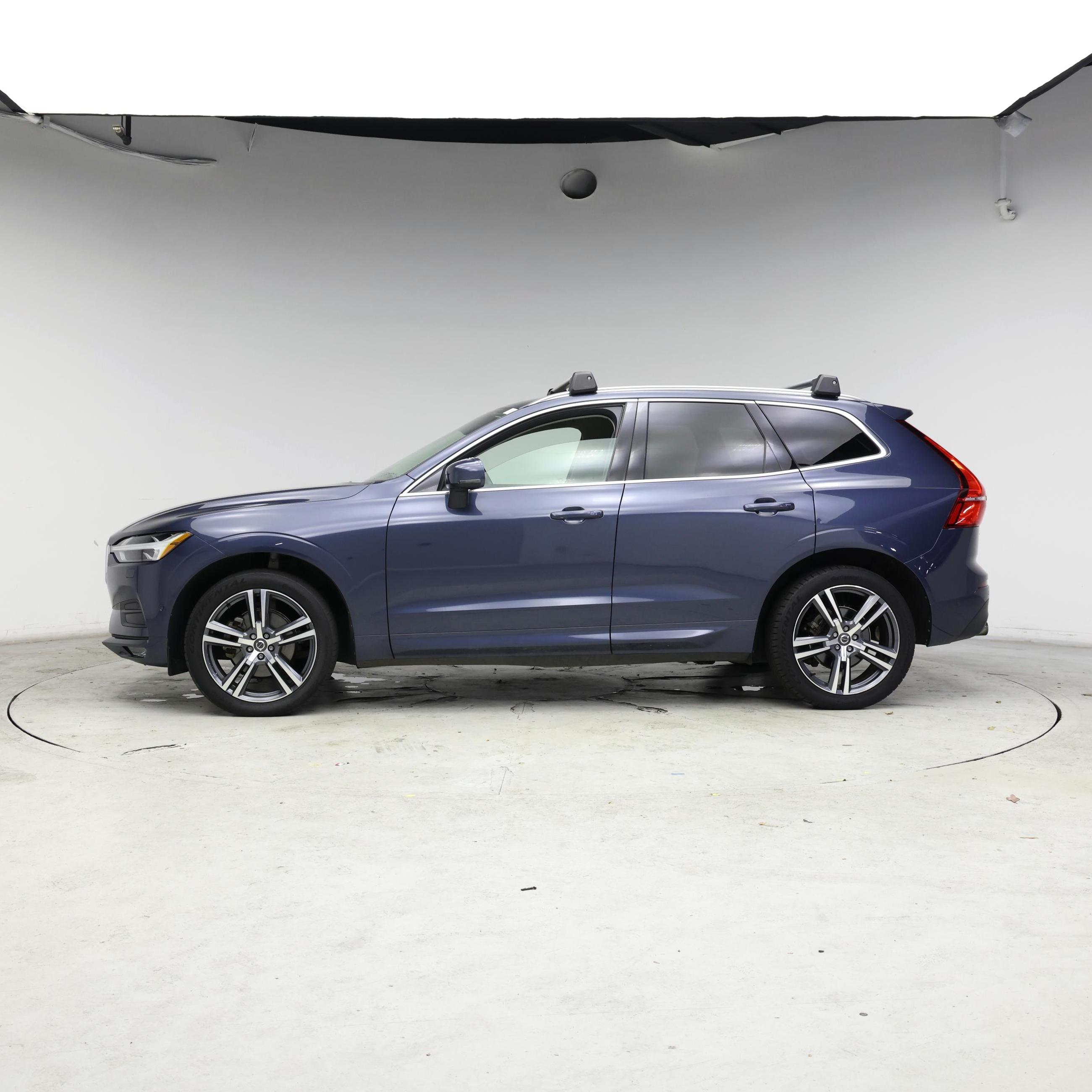 Thumbnail: 2018 Volvo XC60 - 3