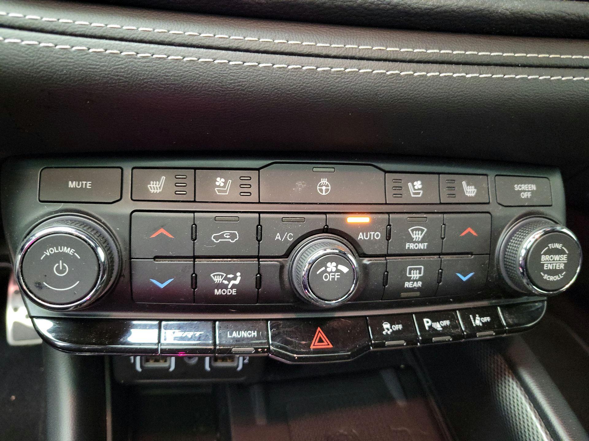 Thumbnail: 2021 Dodge Durango - 17