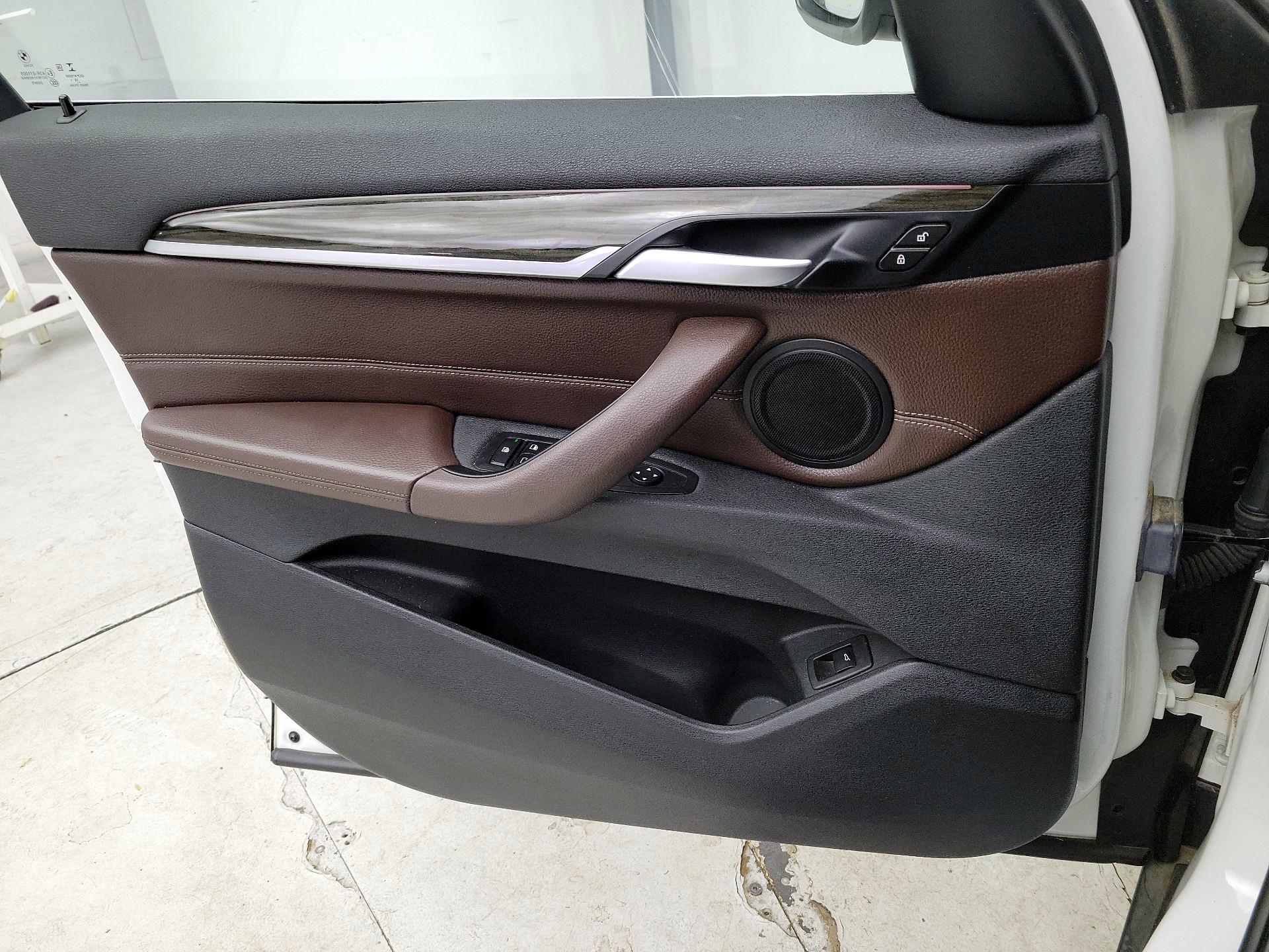 Thumbnail: 2017 BMW X1 - 12