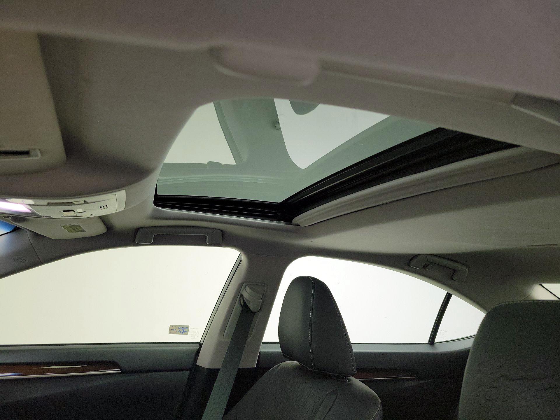 Thumbnail: 2016 Lexus ES - 19