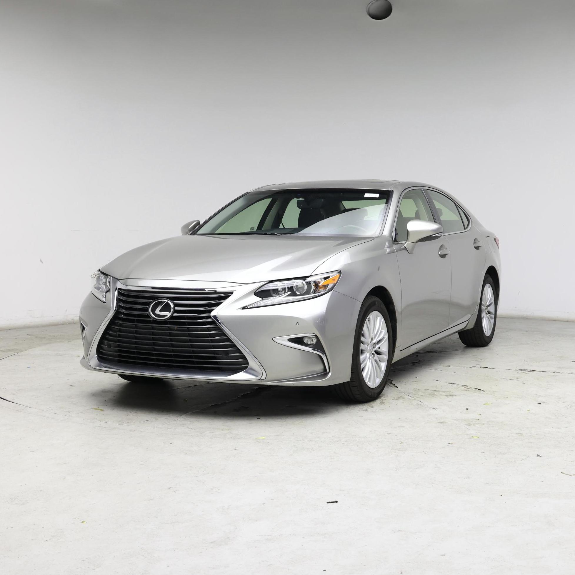 Thumbnail: 2016 Lexus ES - 4