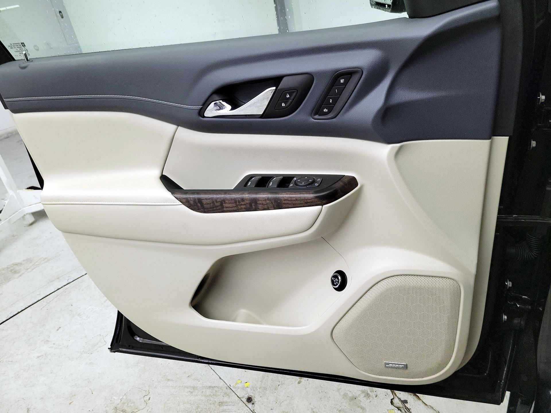 Thumbnail: 2023 GMC Acadia - 12