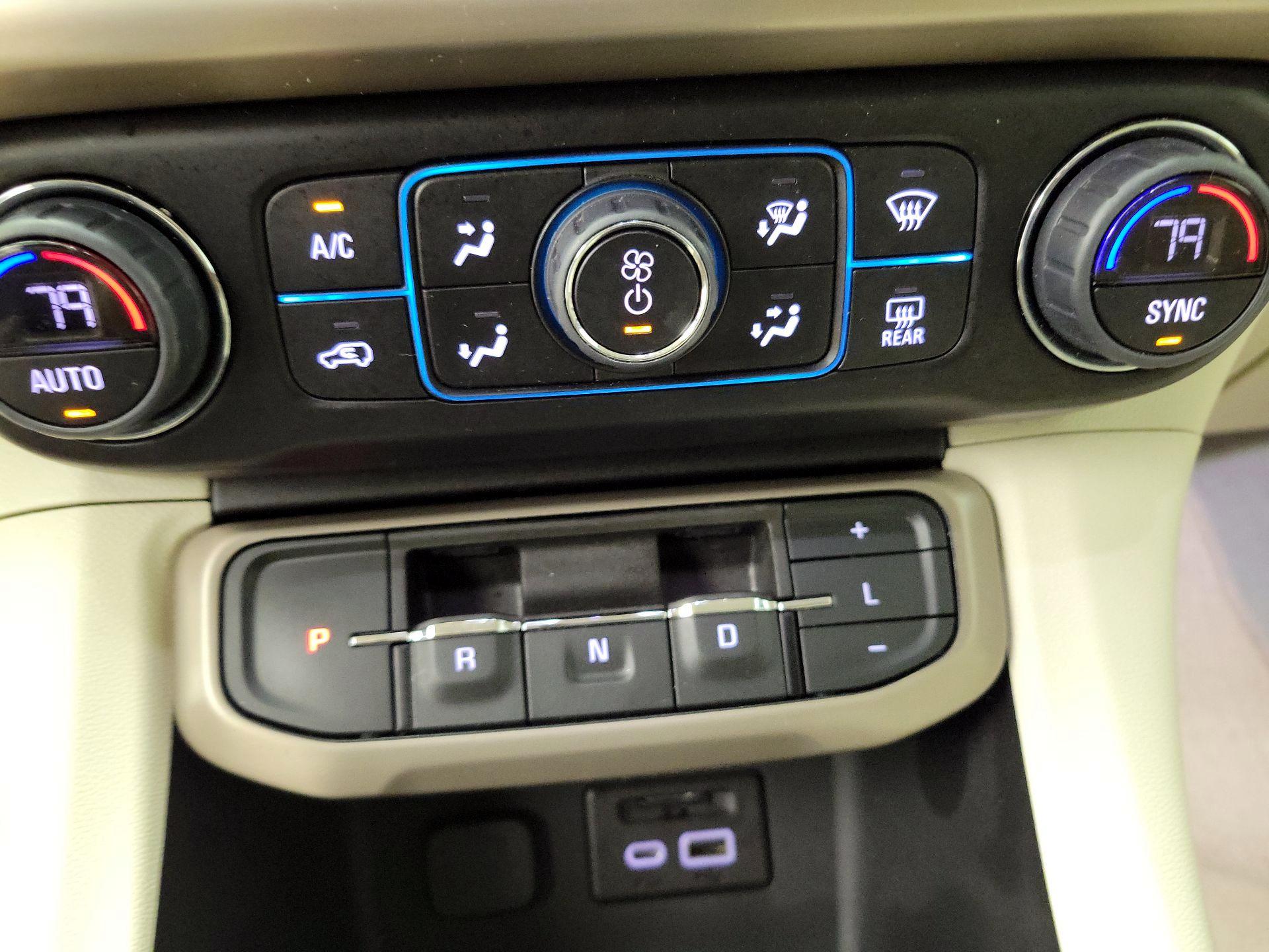 Thumbnail: 2023 GMC Acadia - 17