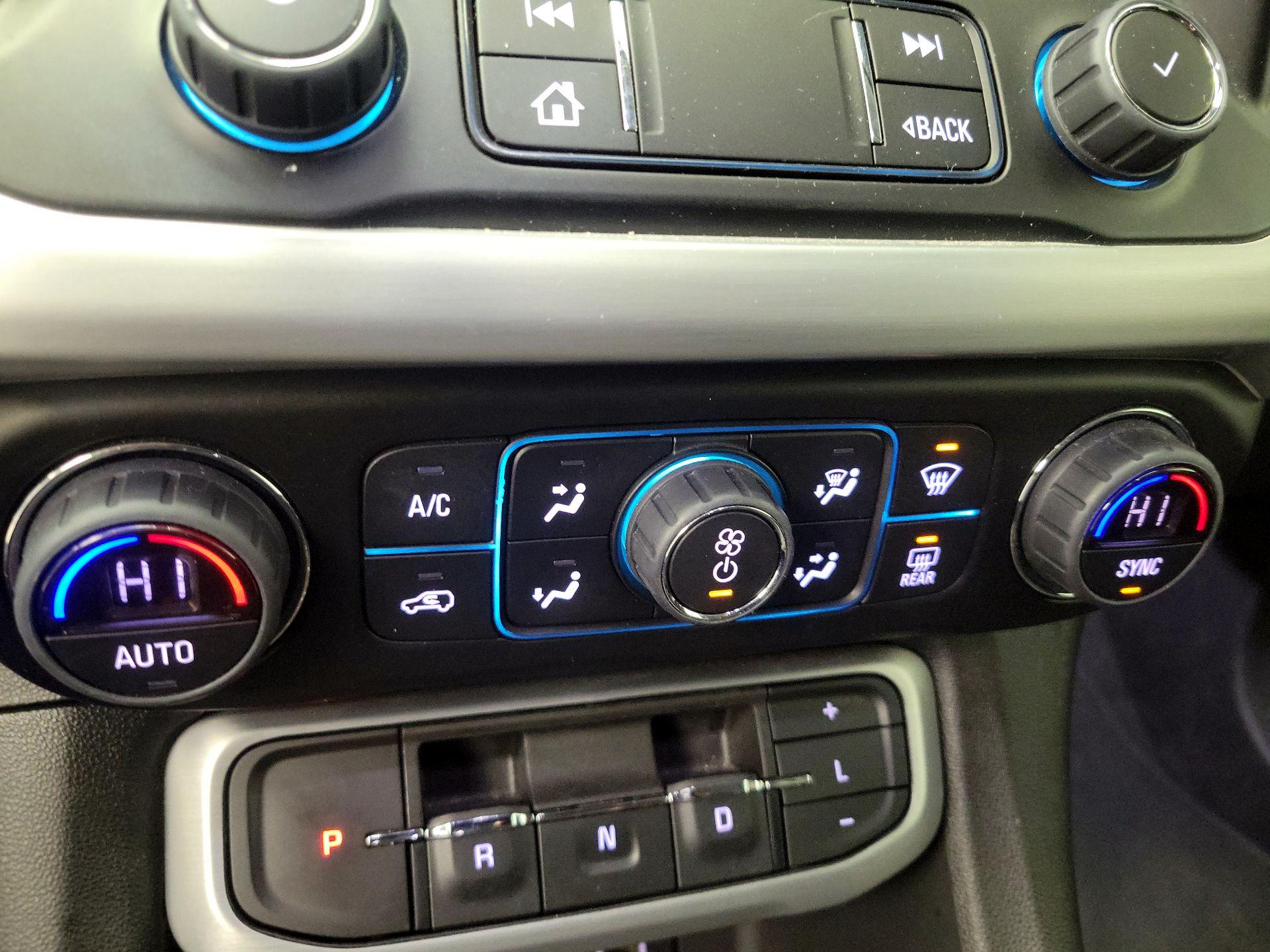 Thumbnail: 2023 GMC Acadia - 17